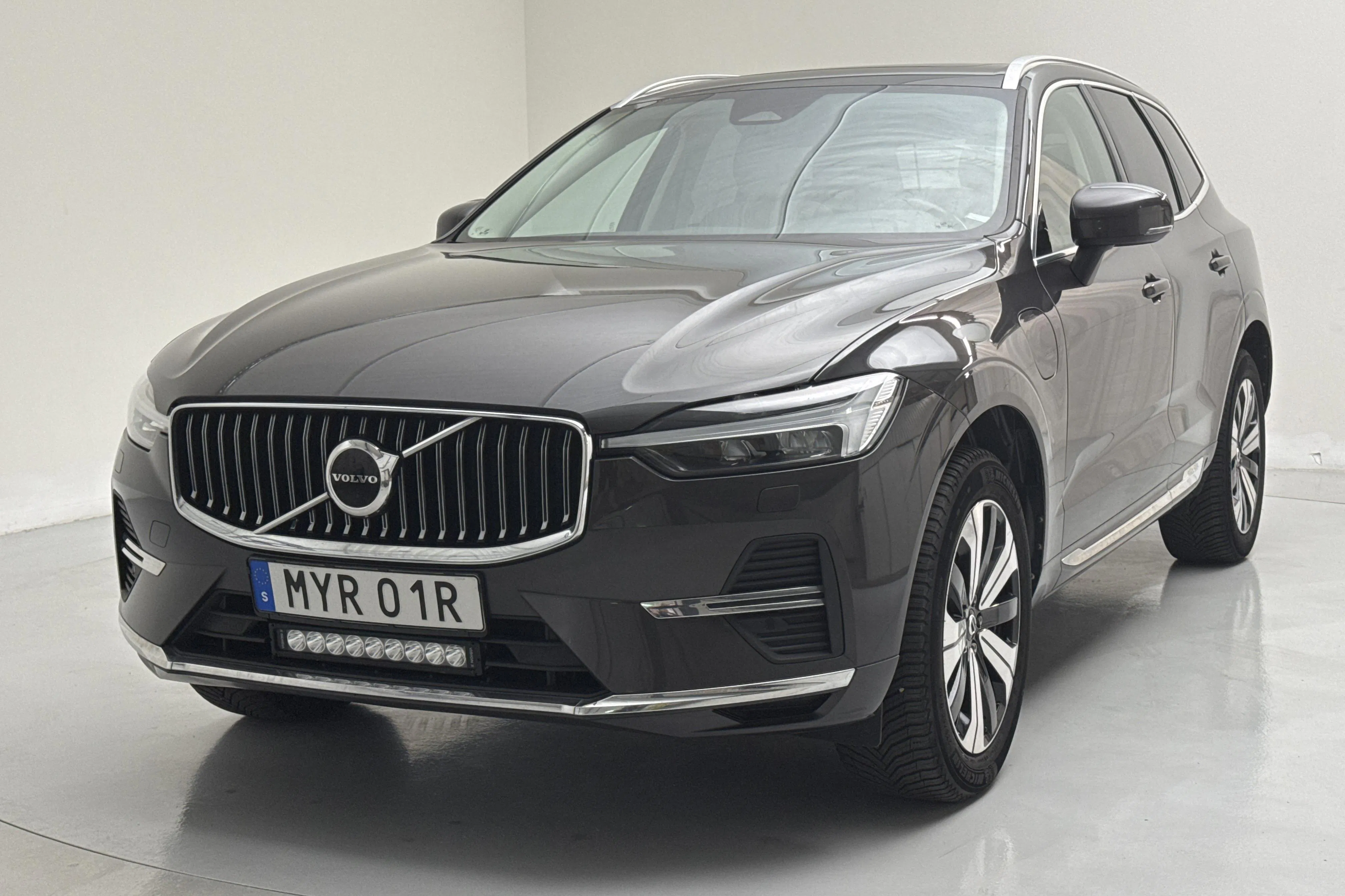 Presentation photo 1 of 17: Volvo XC60 T6 AWD Recharge (350hk) - 81 450 km - Automatic - gray - 2023