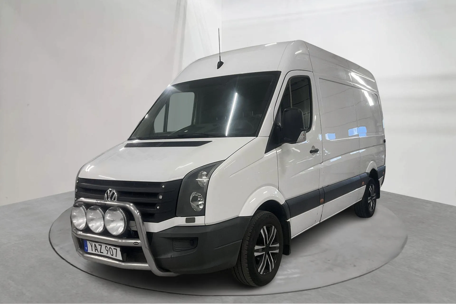 Presentationsfoto 1 av 17: VW Crafter 35 2.0 TDI Skåp (163hk) - 19 275 mil - Manuell - vit - 2016