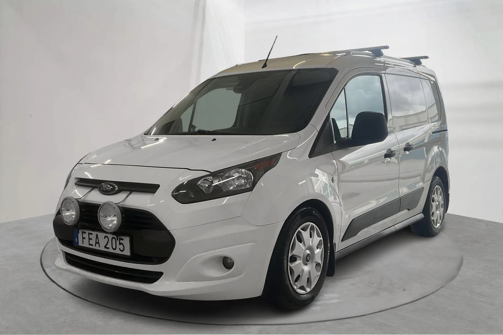 Presentation photo 1 of 19: Ford Transit Connect 1.5 TDCi (100hk) - 67 800 km - Automatic - white - 2018