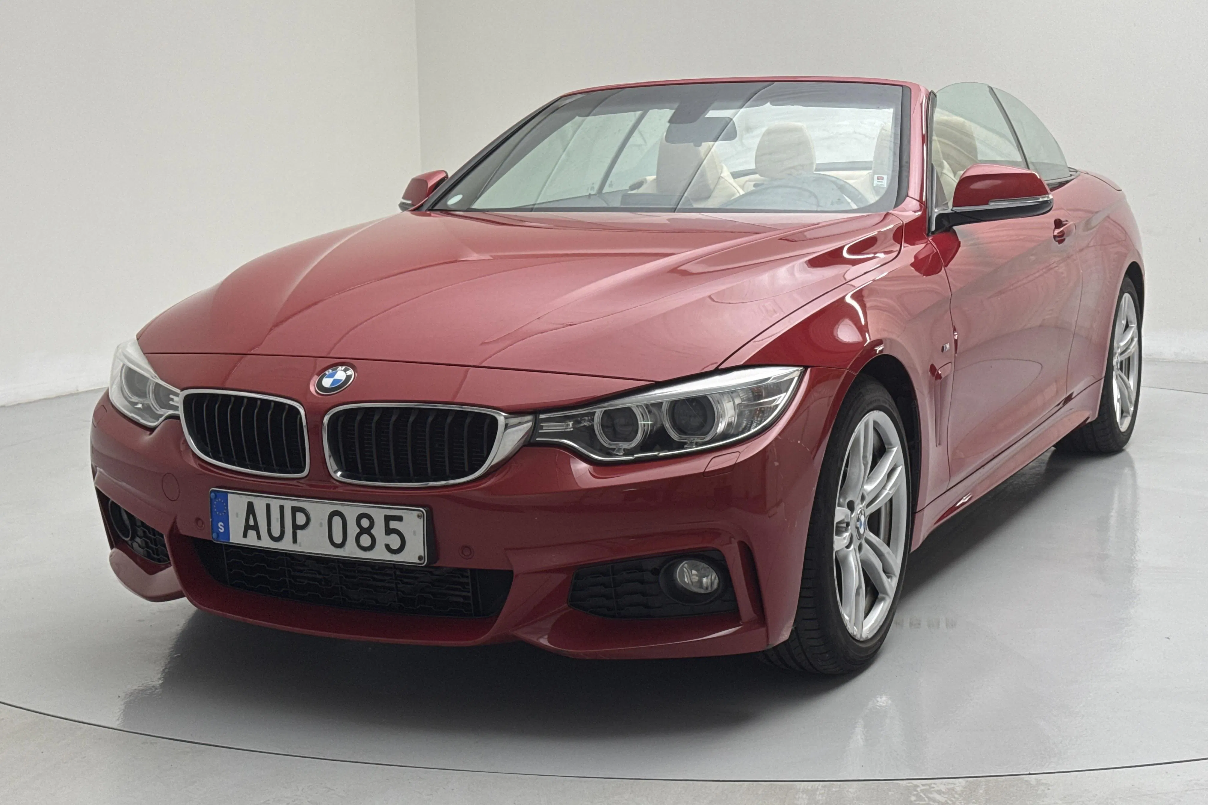 Presentation photo 1 of 20: BMW 428i Cabriolet, F33 (245hk) - 71 940 km - Automatic - red - 2014