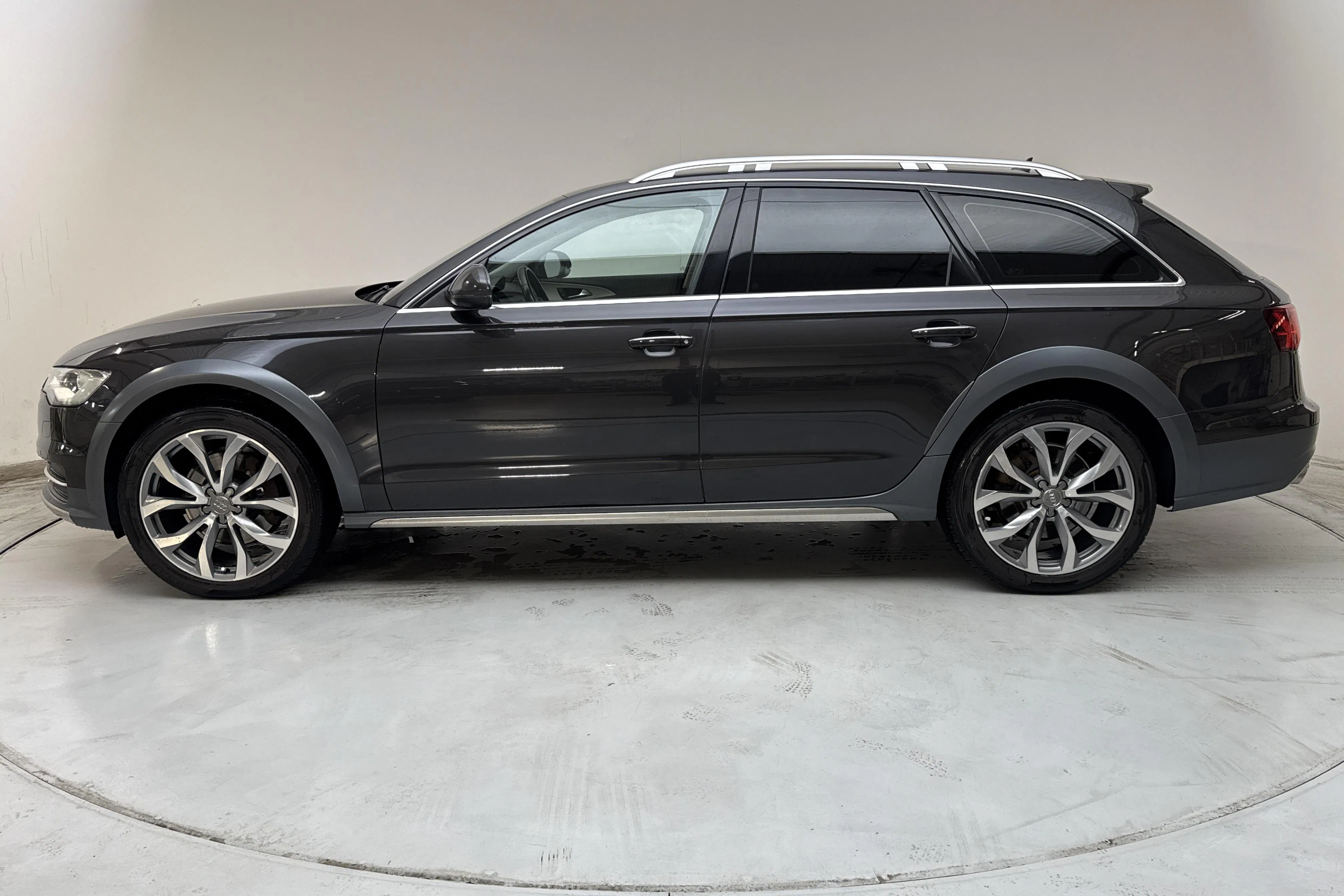 Presentation photo 2 of 12: Audi A6 Allroad 3.0 TDI quattro (218hk) - 253 620 km - Automatic - gray - 2016