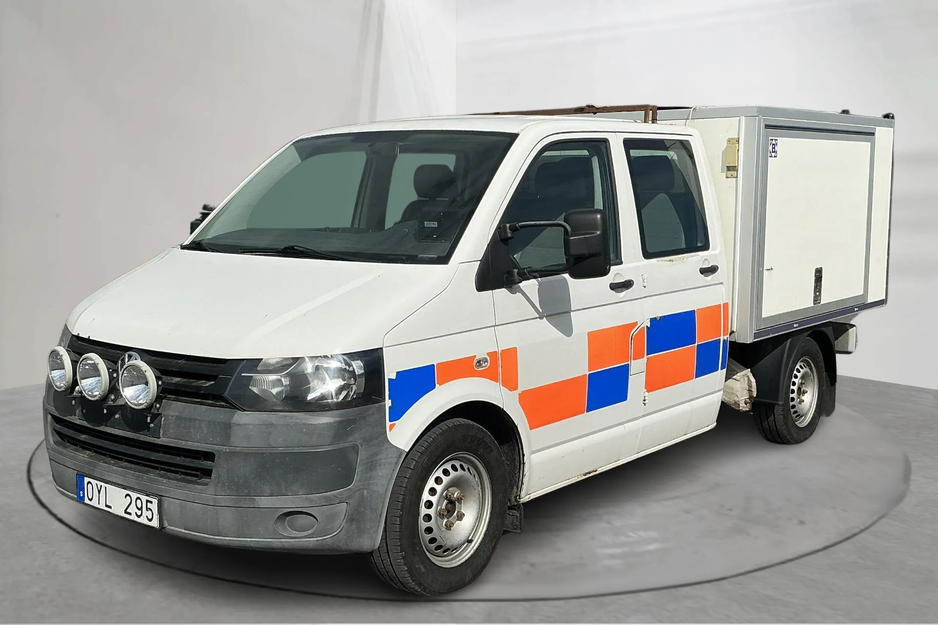Presentation photo 1 of 14: VW Transporter T5 2.0 TDI Pickup (140hk) - 18 254 Scandinavian mile - Automatic - white - 2012