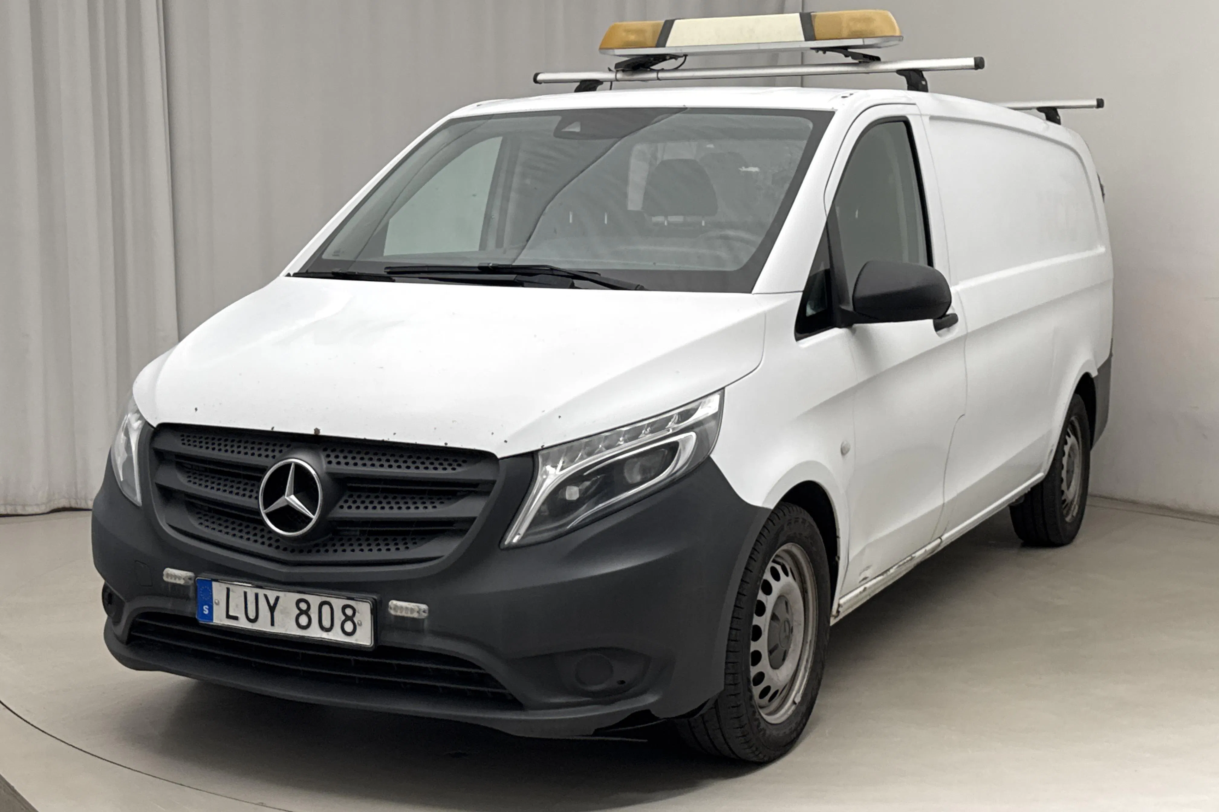 Presentation photo 1 of 16: Mercedes Vito 114 CDI W640 (136hk) - 21 484 Scandinavian mile - Manual - white - 2015