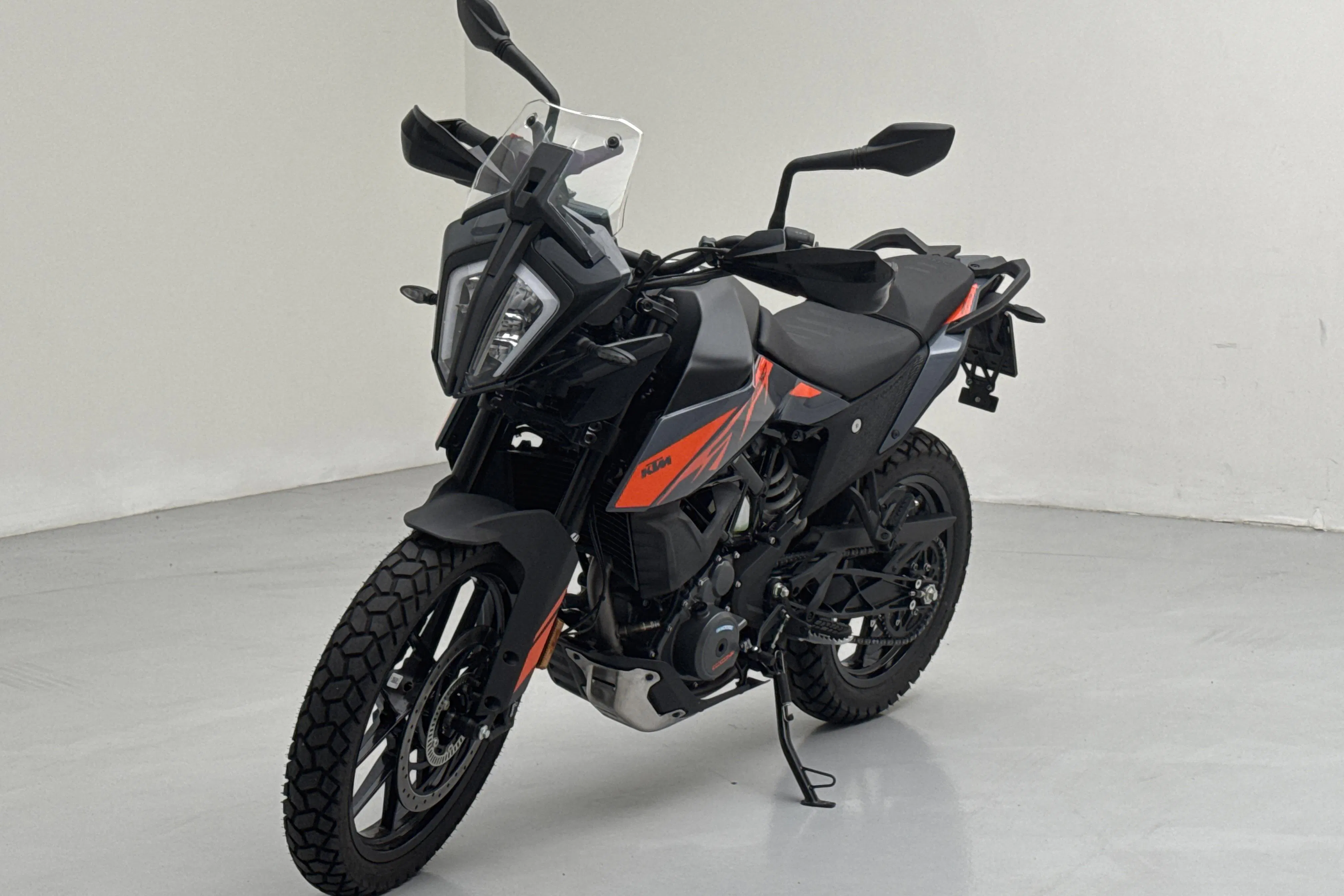 Presentation photo 1 of 10: KTM 390 ADVENTURE Motorcykel - 590 km - Manual - 2023