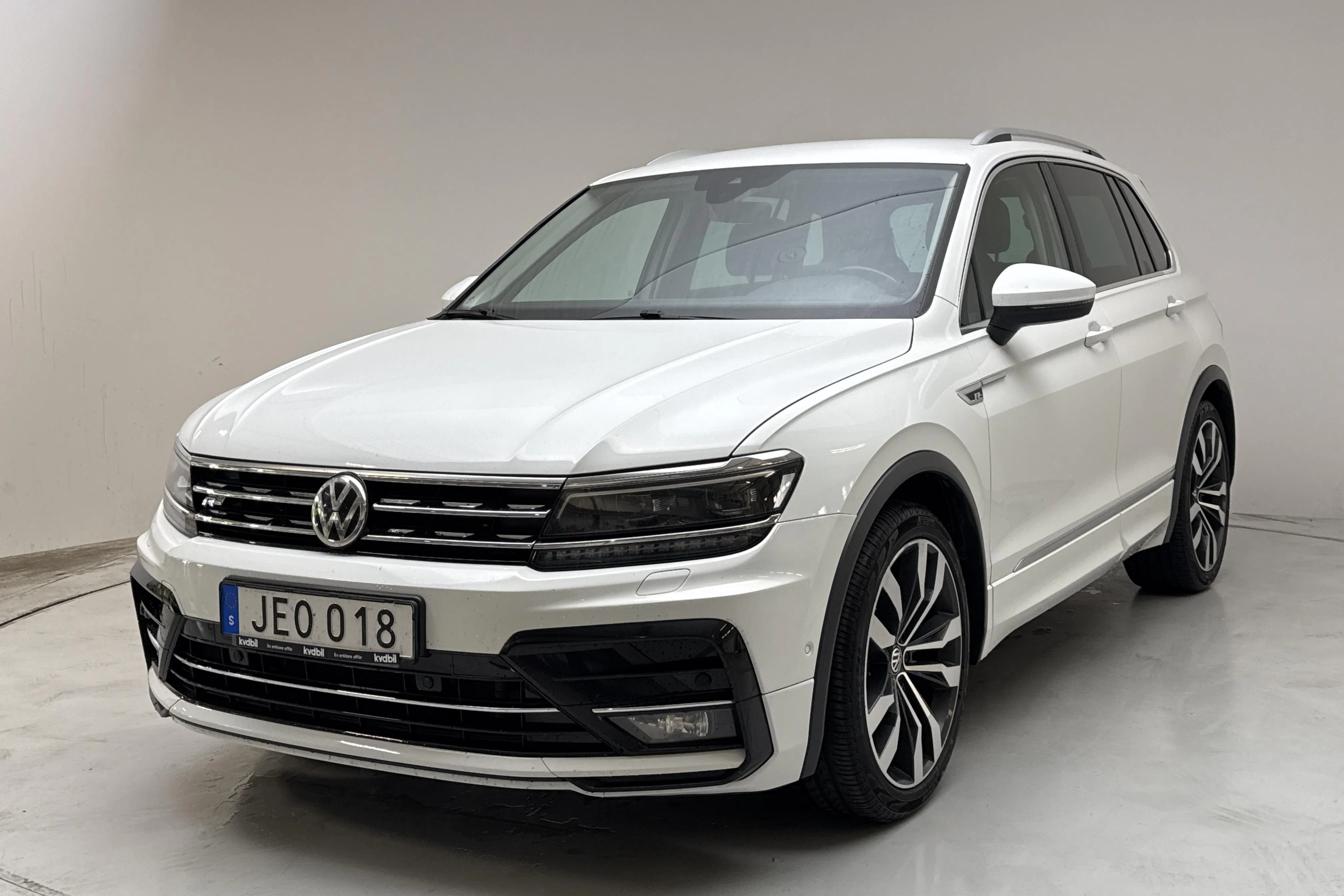 Presentation photo 1 of 14: VW Tiguan 2.0 TDI 4MOTION (190hk) - 281 720 km - Automatic - white - 2018