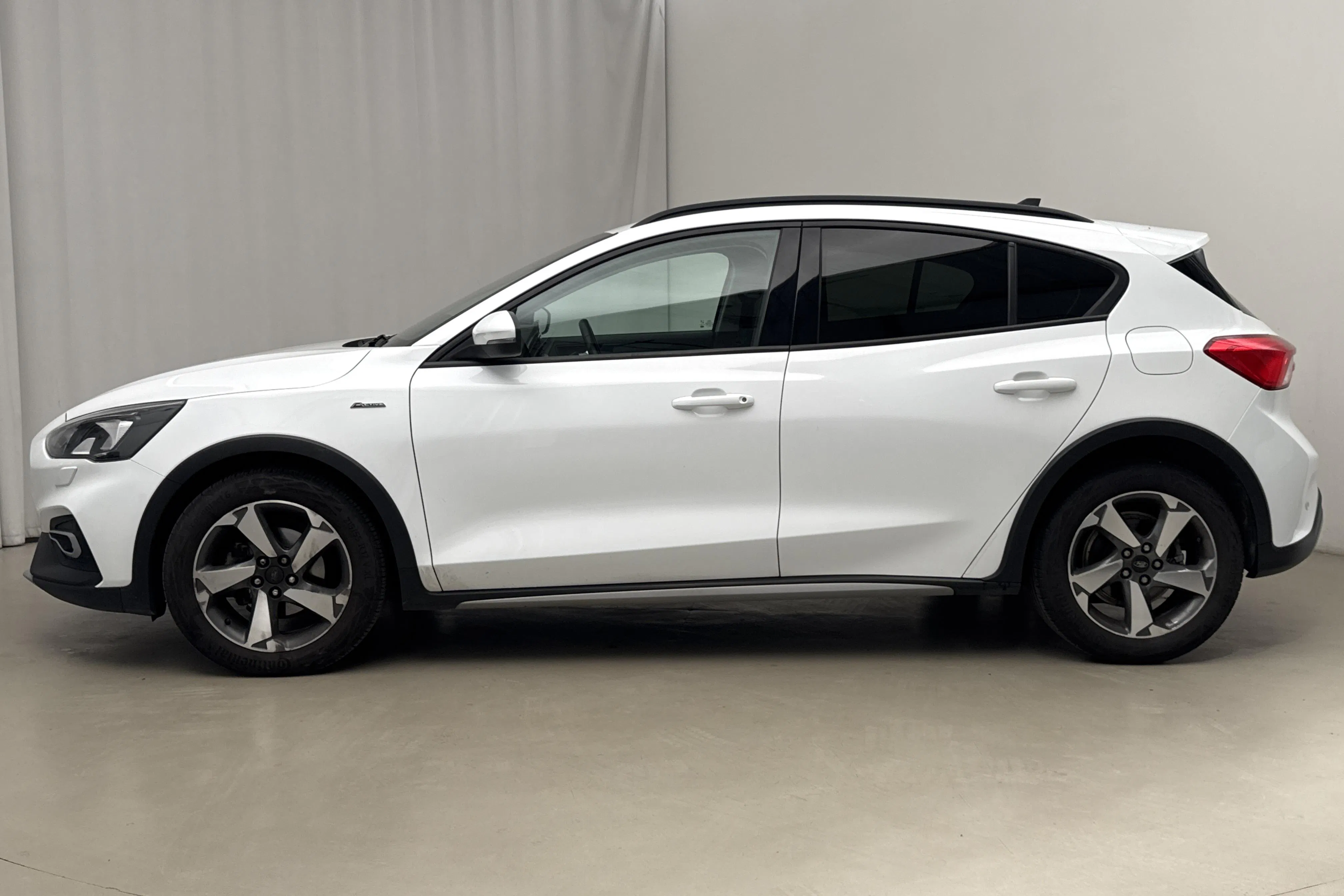 Presentation photo 2 of 19: Ford Focus Active 1.0T EcoBoost (125hk) - 80 070 km - Automatic - white - 2022