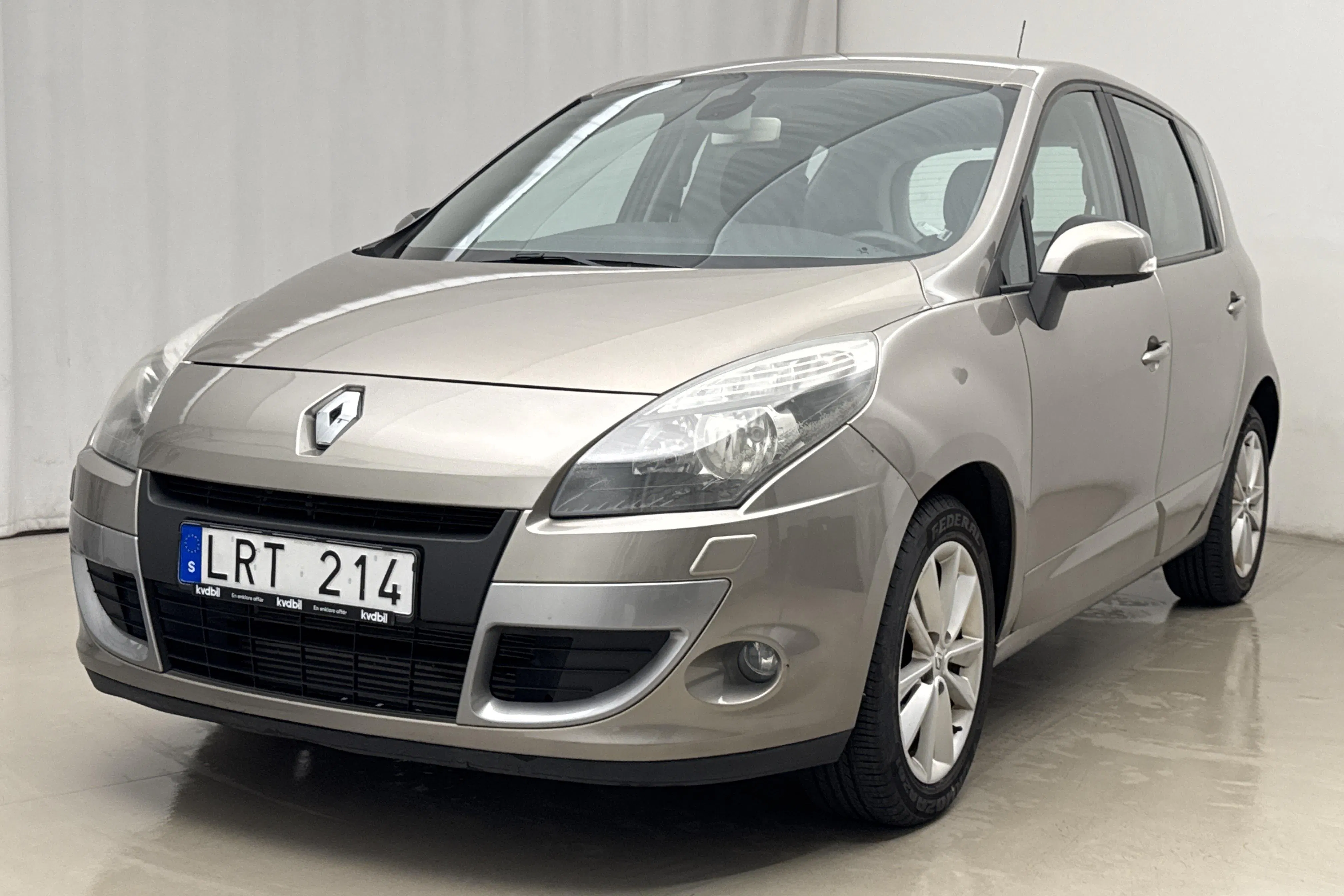 Presentationsfoto 1 av 17: Renault Scénic III 1.5 dCi FAP (110hk) - 4 953 mil - Manuell - Ljusbrun - 2011