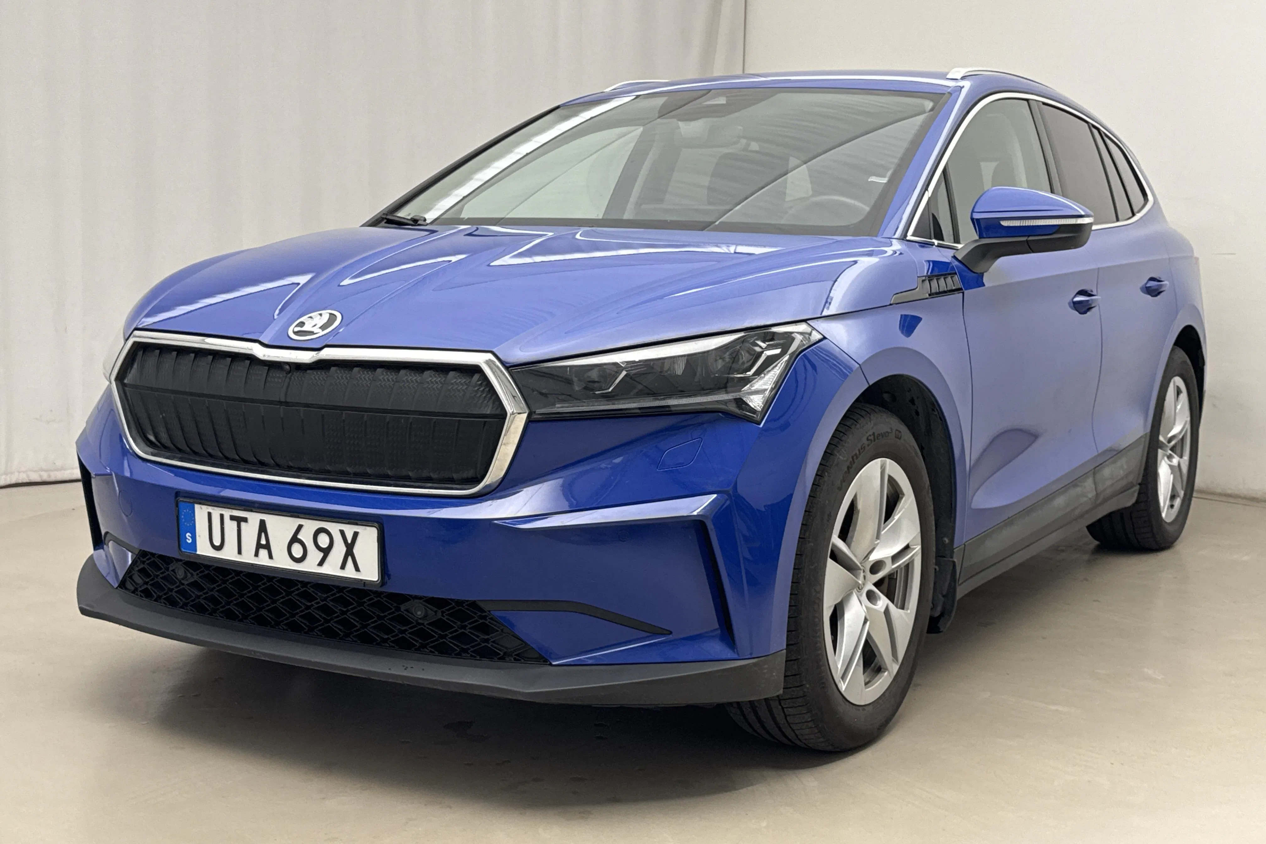 Presentationsfoto 1 av 21: Skoda Enyaq iV 80x (265hk) - 7 649 mil - Automat - blå - 2023