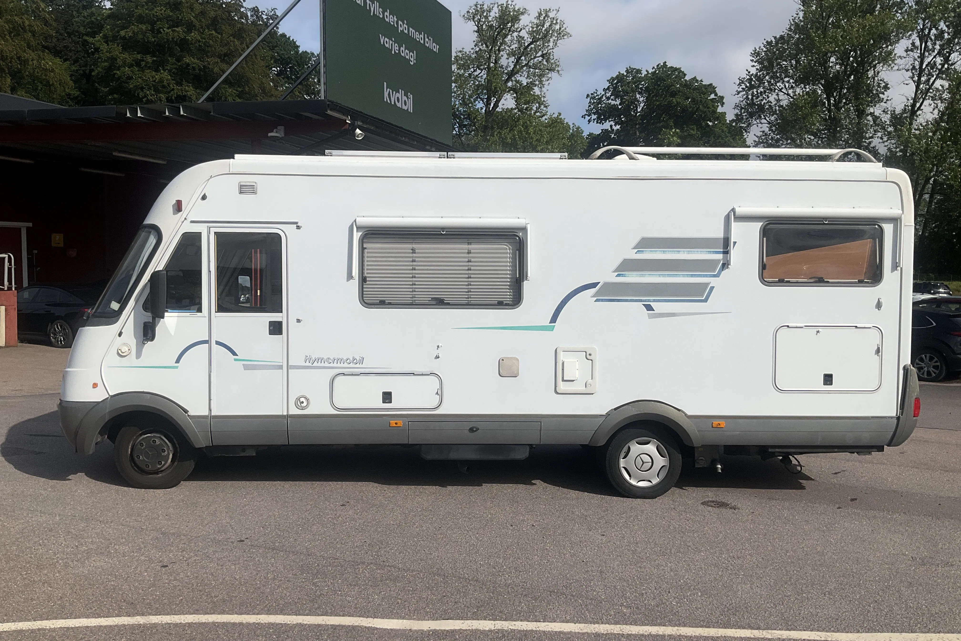 Presentation photo 2 of 47: MERCEDES-BENZ HYMER Star-Line 680 Husbil - 101 160 km - Automatic - white - 2002