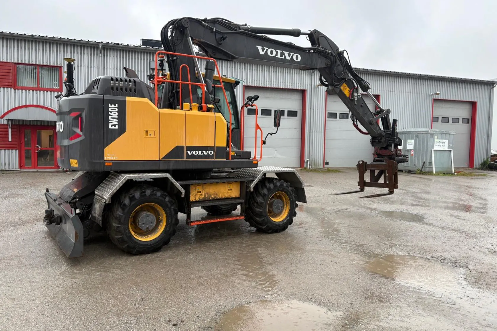 Presentation photo 2 of 69: VOLVO EW160E -  - 2018