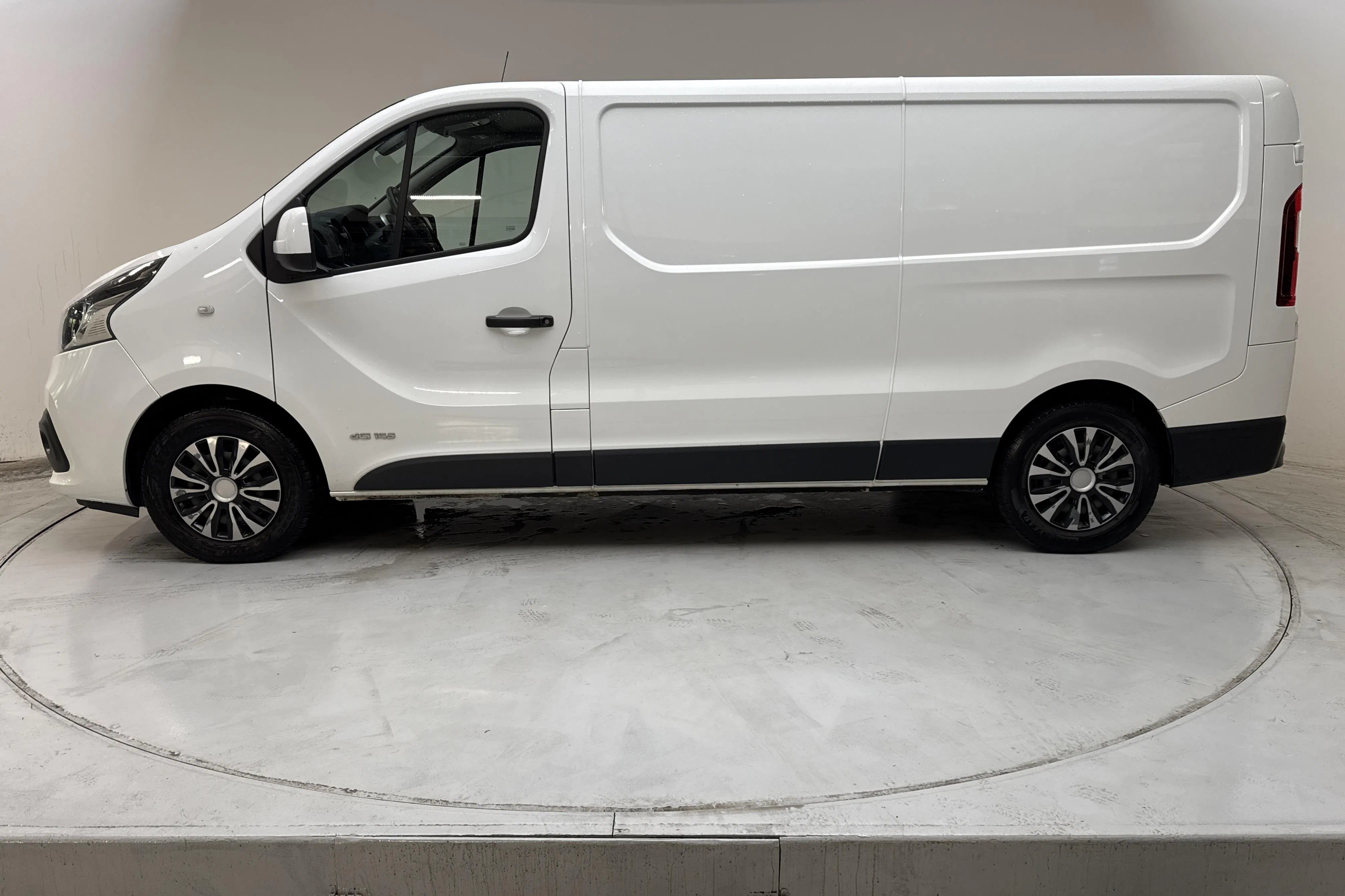 Presentationsfoto 2 av 14: Nissan NV300 1.6 dCi (145hk) - 18 207 mil - Manuell - vit - 2021