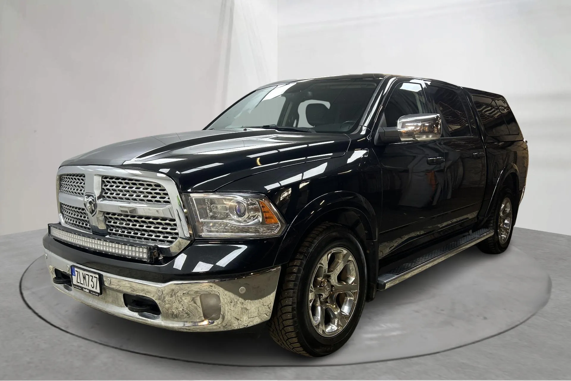 Presentation photo 1 of 14: Dodge RAM 1500 5.7 4WD (401hk) - 141 130 km - Automatic - black - 2018