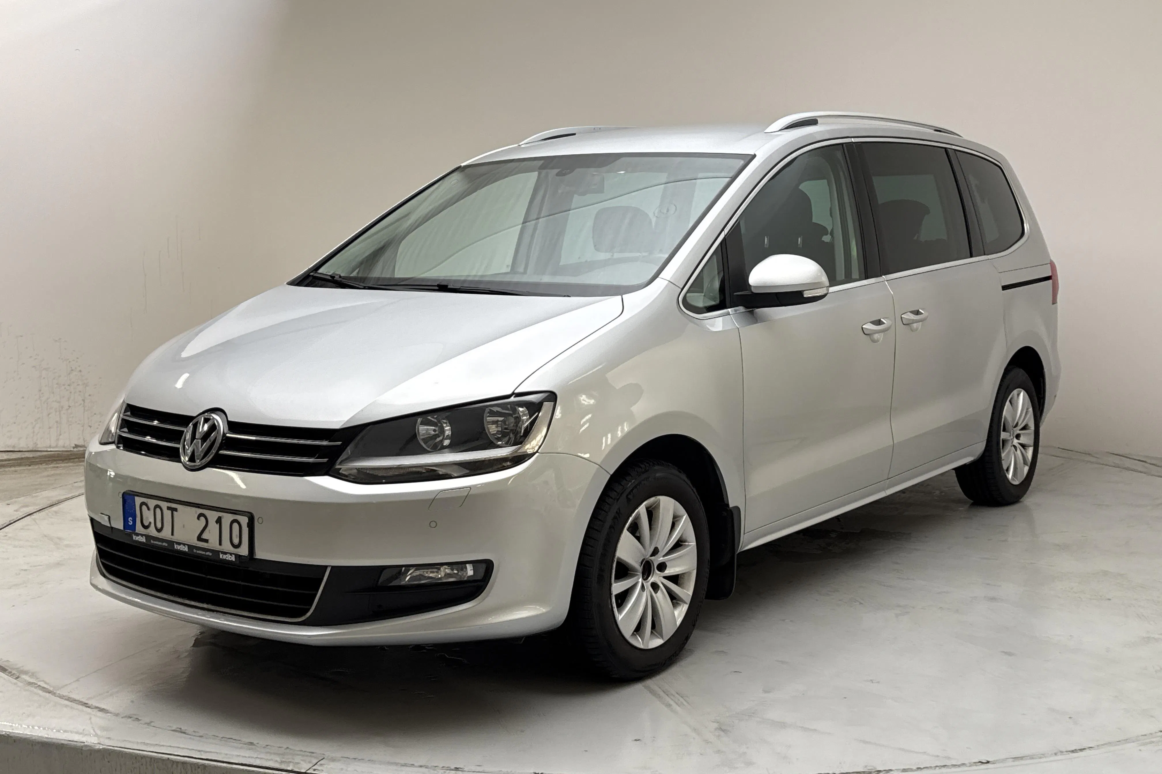 Presentation photo 1 of 17: VW Sharan 2.0 TDI BlueMotion Technology 4motion (140hk) - 134 110 km - Manual - silver - 2013
