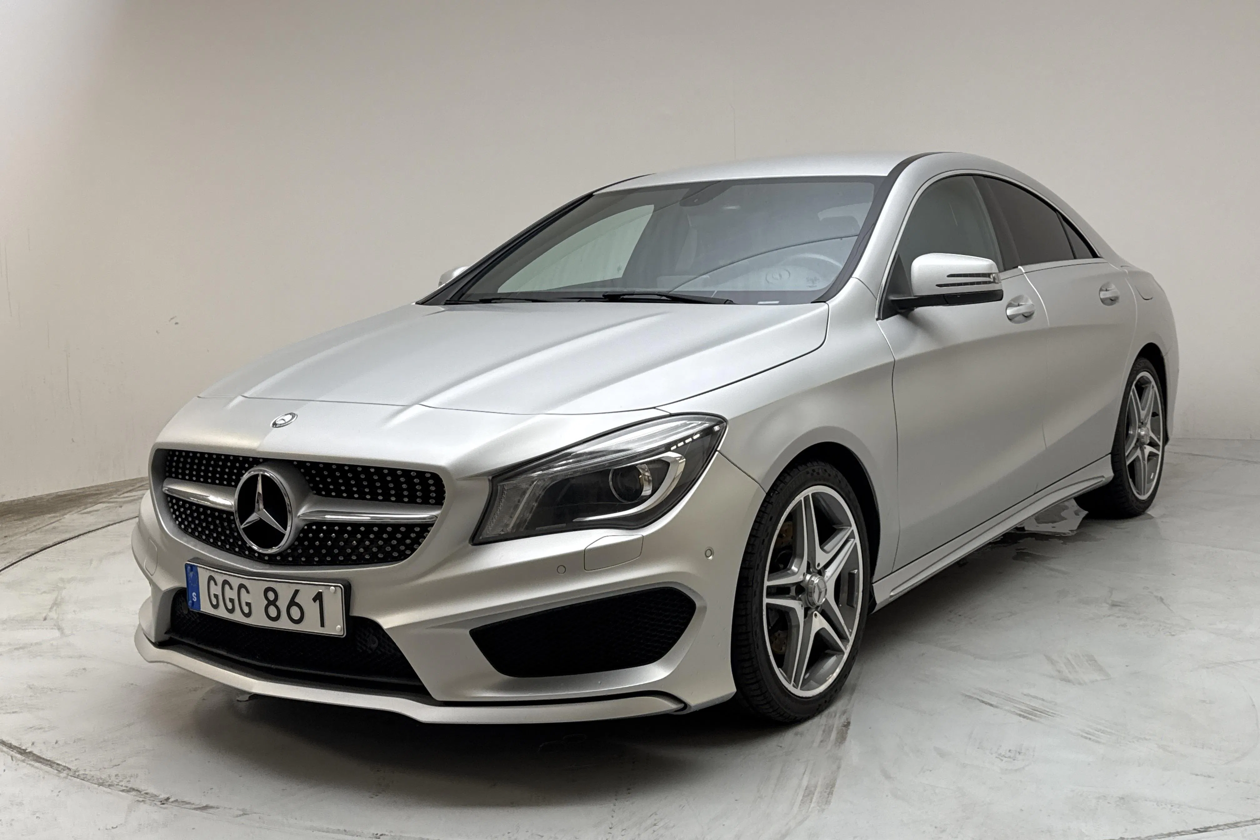 Presentation photo 1 of 11: Mercedes CLA 250 (211hk) - 235 470 km - Automatic - silver - 2014
