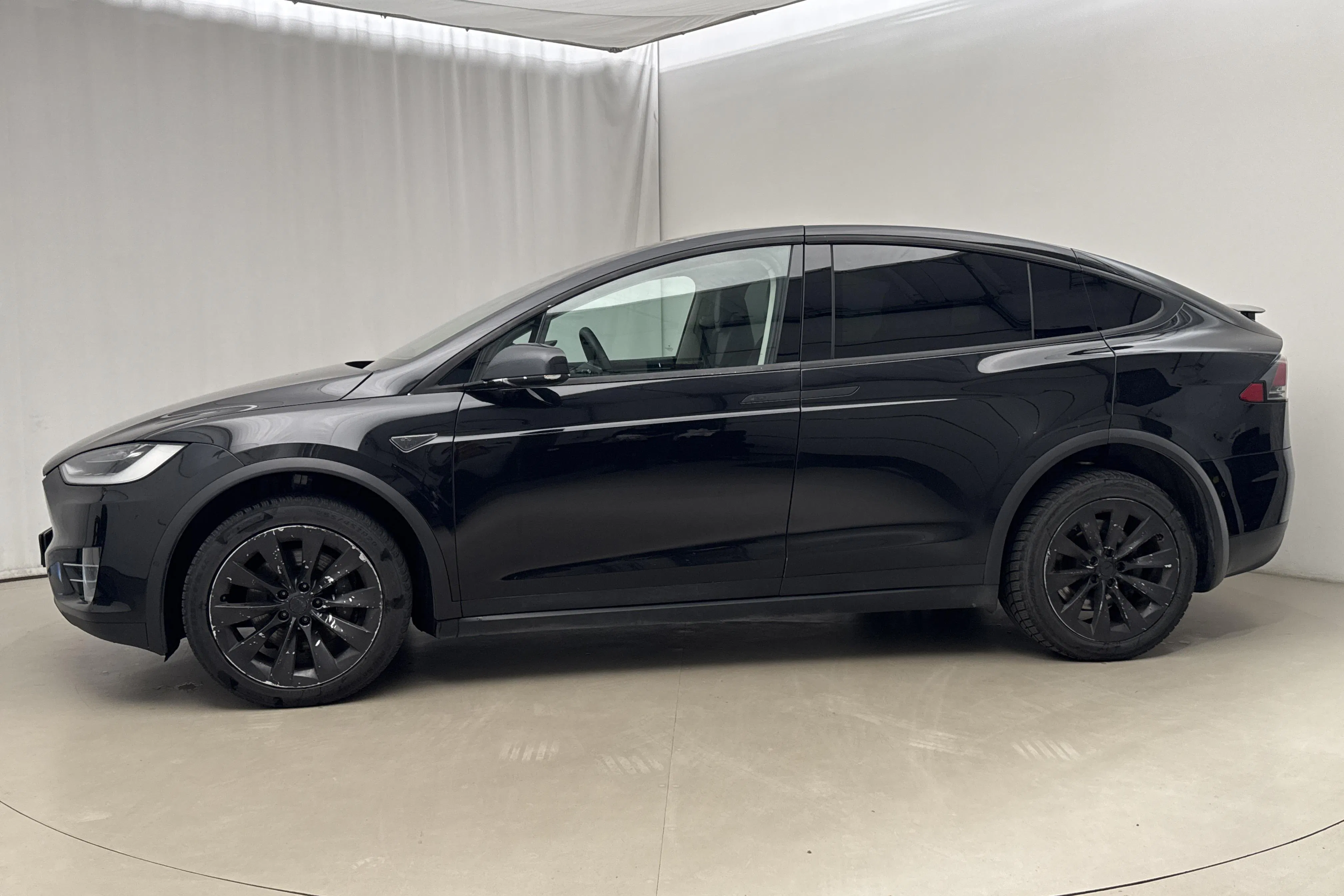 Presentation photo 2 of 24: Tesla Model X 60D - 269 850 km - Automatic - black - 2016