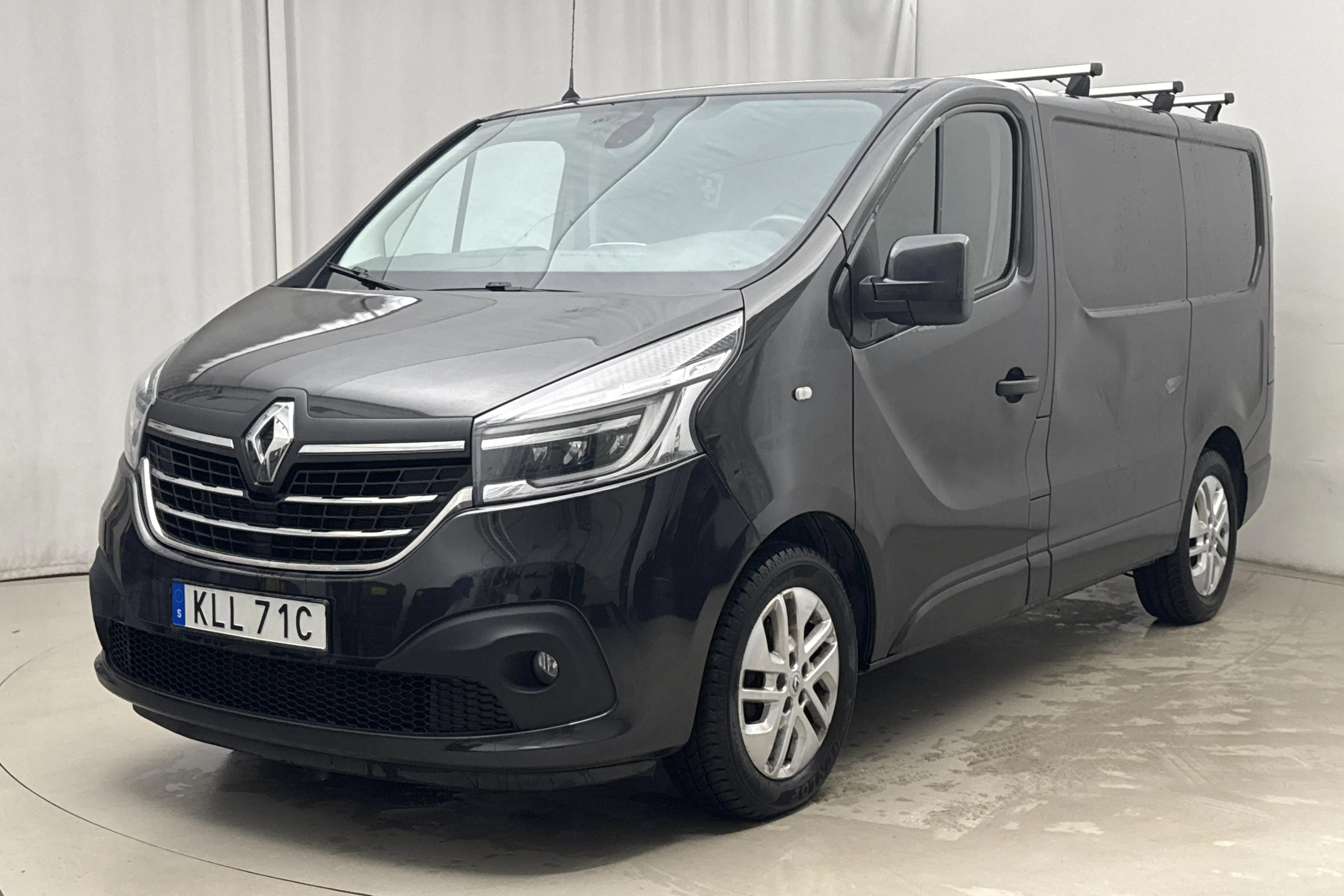 Presentation photo 1 of 15: Renault Trafic 2.0 dCi Skåp (170hk) - 133 350 km - Automatic - black - 2020
