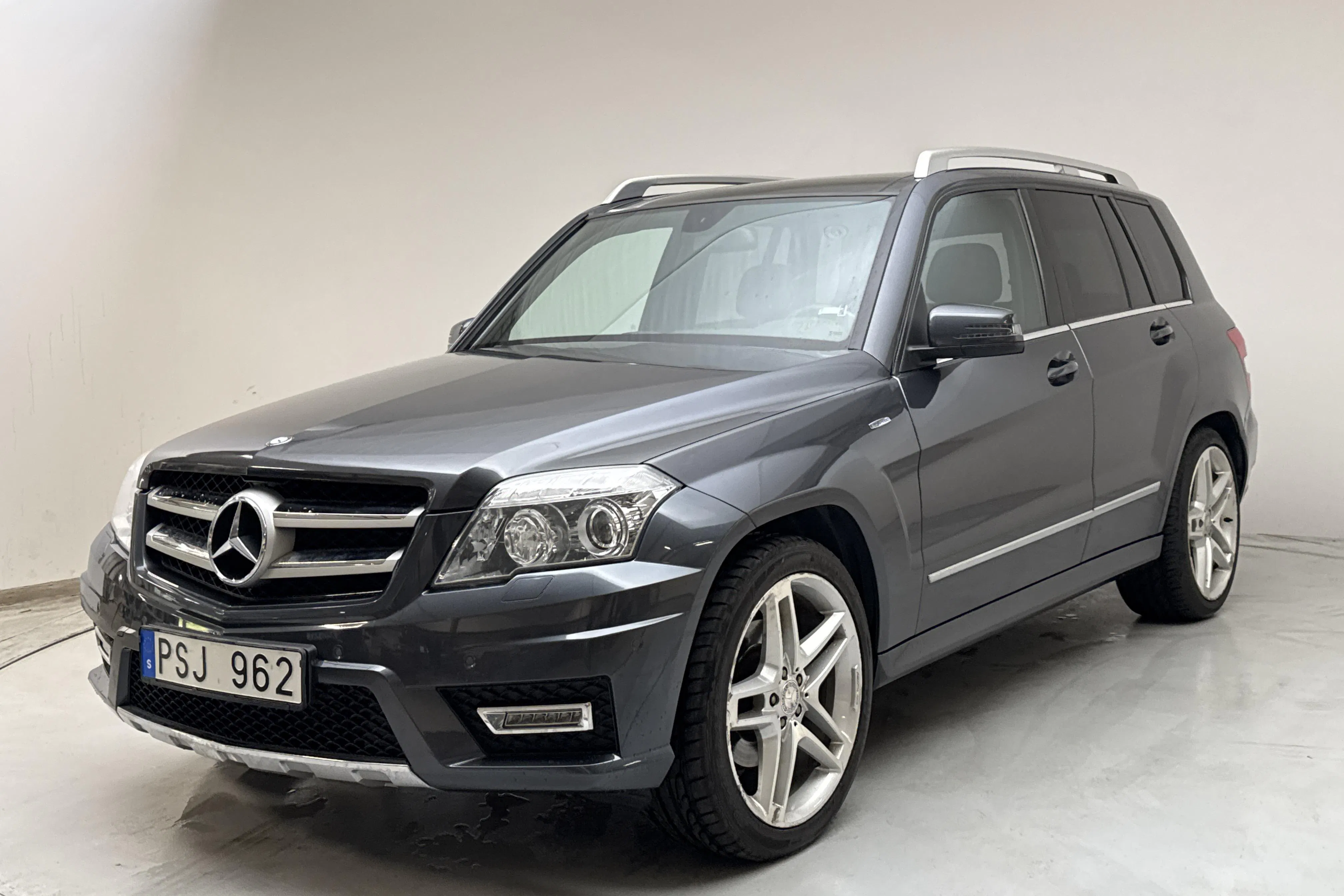 Presentation photo 1 of 14: Mercedes GLK 220 CDI 4MATIC X204 (170hk) - 190 190 km - Automatic - dark grey - 2012