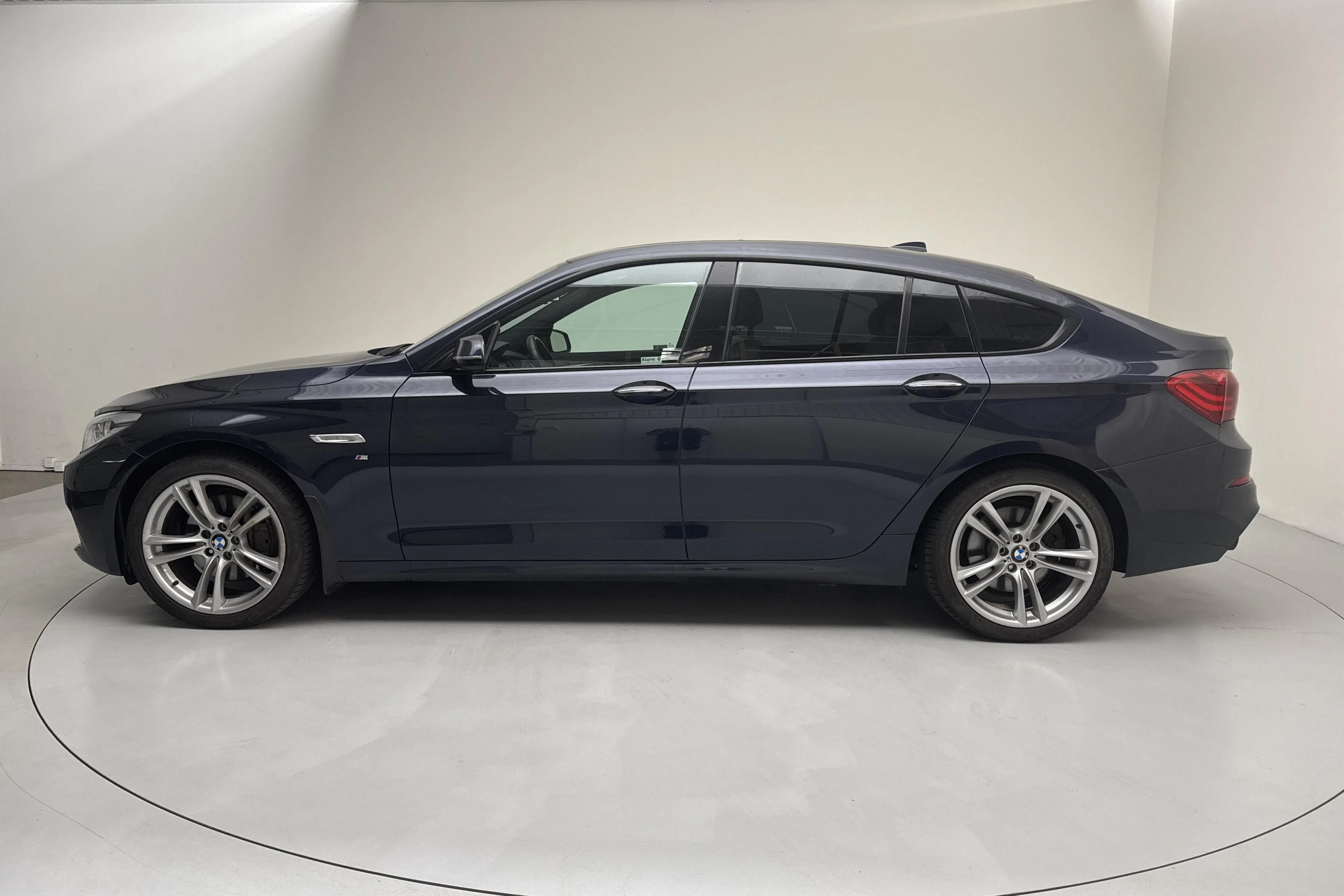 Presentation photo 2 of 18: BMW 535d GT xDrive, F07 (313hk) - 139 610 km - Automatic - blue - 2015