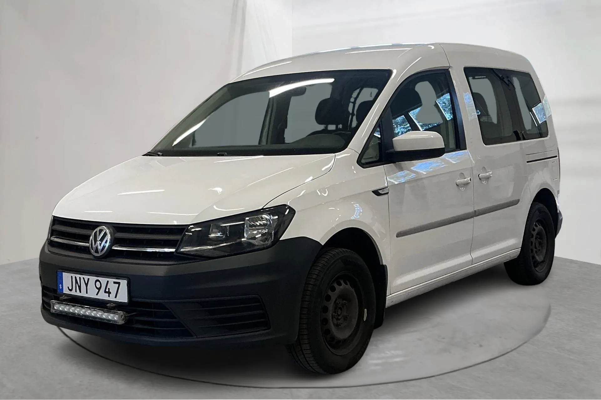Presentation photo 1 of 17: VW Caddy Combi 2.0 TDI (102hk) - 220 890 km - Manual - white - 2018