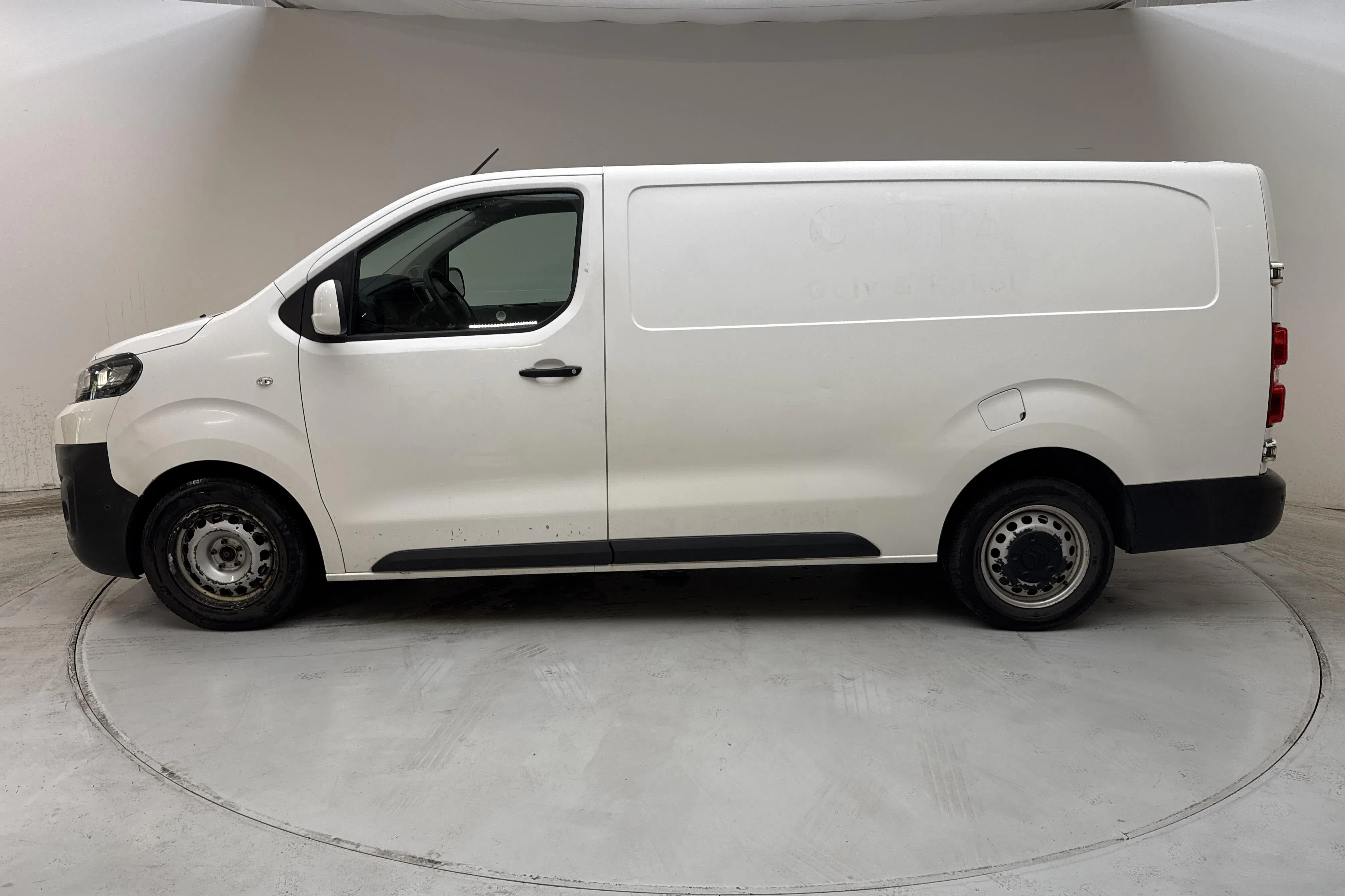 Presentation photo 2 of 11: Citroën Jumpy III 2.0 BlueHDI Skåp (120hk) - 150 170 km - Manual - white - 2017