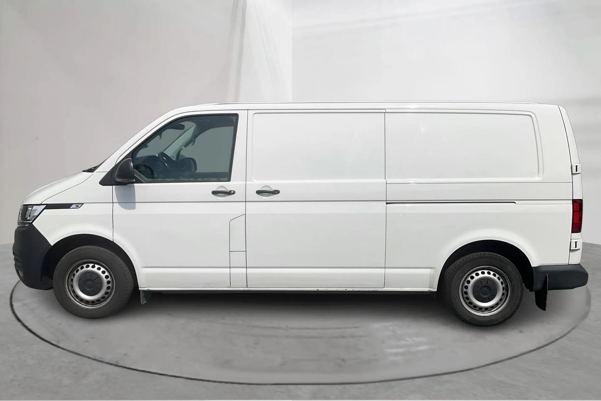 Presentation photo 2 of 16: VW Transporter T6.1 Skåp TDI 4MOTION (150hk) - 126 370 km - Automatic - white - 2022