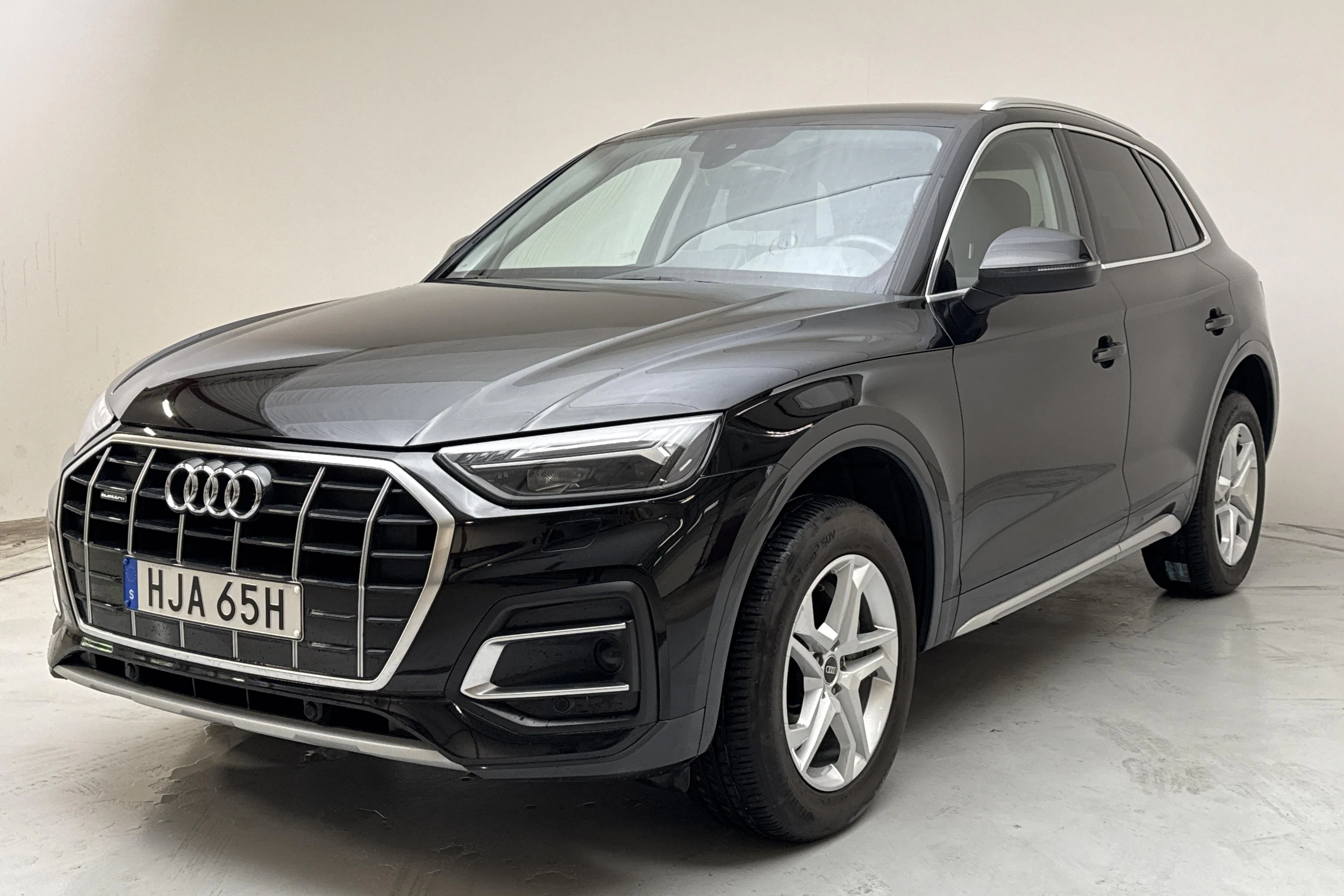 Presentationsfoto 1 av 15: Audi Q5 40 TDI quattro (204hk) - 4 503 mil - Automat - svart - 2024