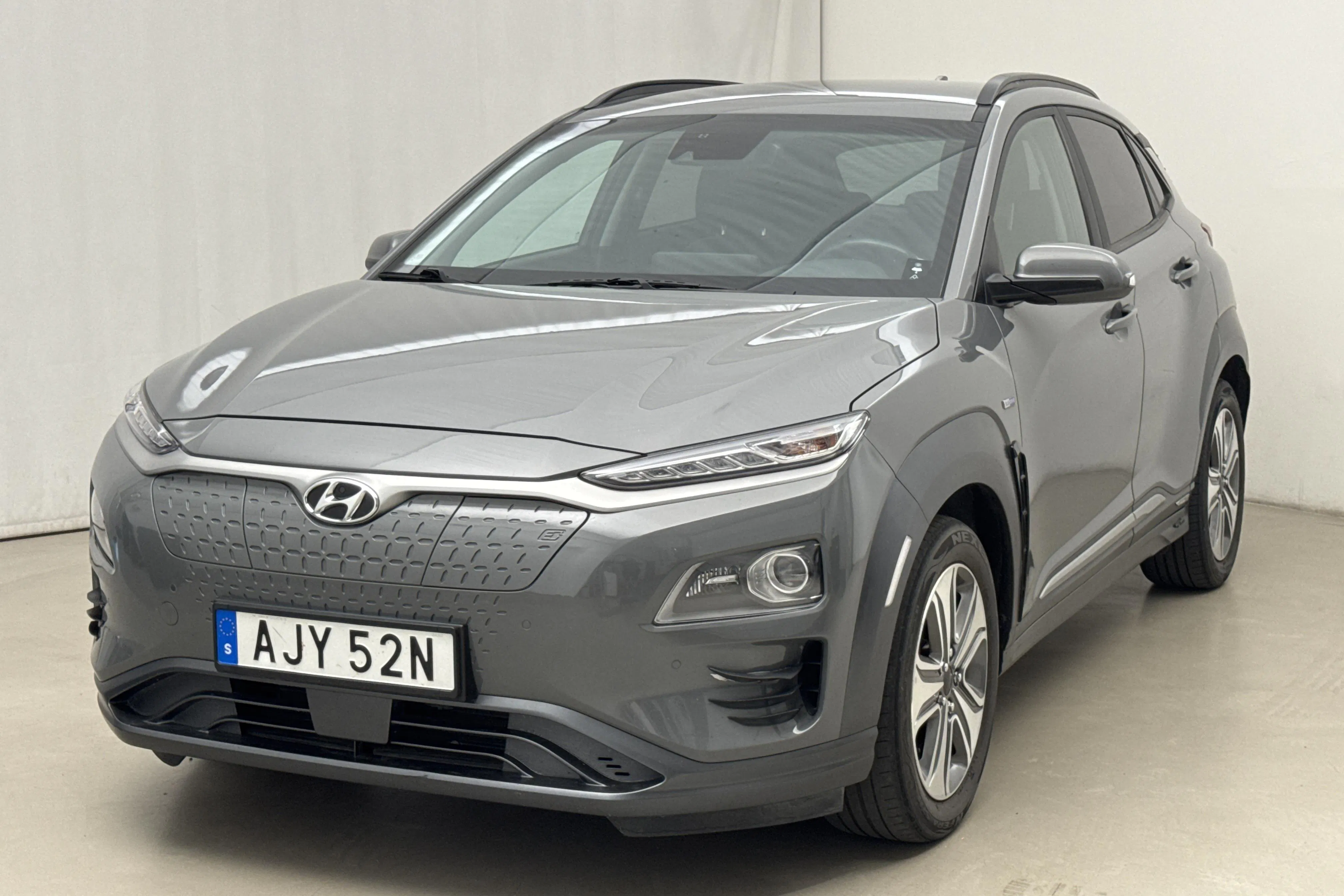 Presentationsfoto 1 av 19: Hyundai Kona Electric Long Range 64kWh (204hk) - 12 772 mil - Automat - grå - 2020