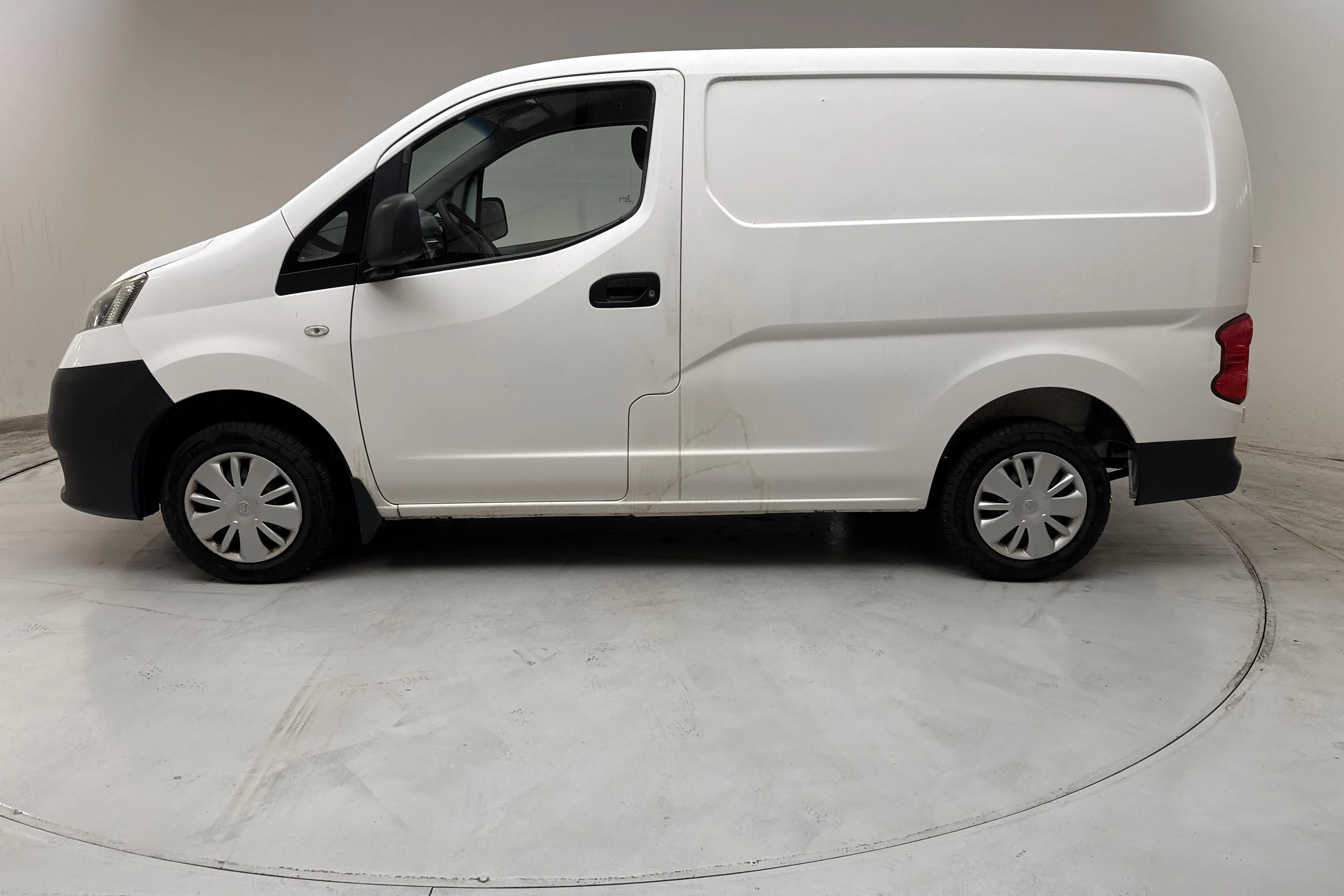 Presentation photo 2 of 14: Nissan NV200 1.5 dCi Skåp (90hk) - 99 020 km - Manual - white - 2013