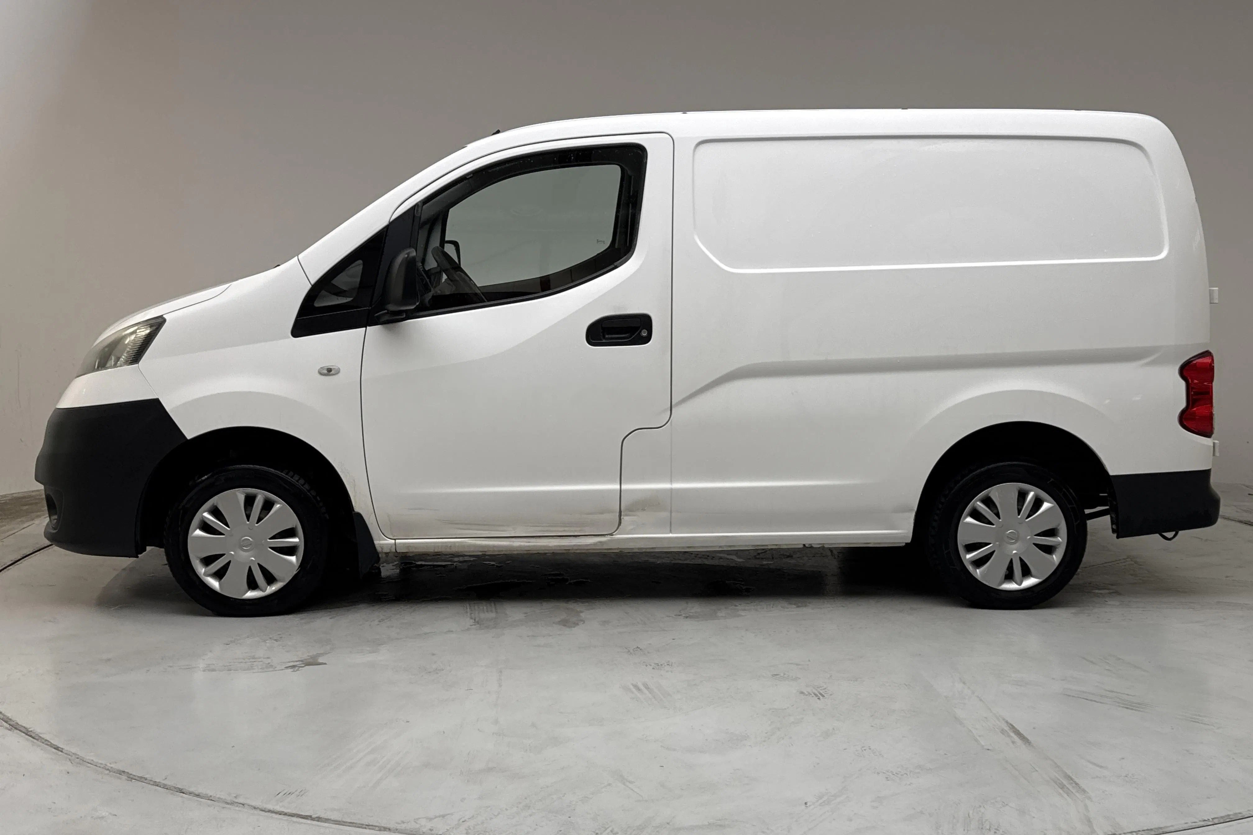 Presentation photo 2 of 13: Nissan NV200 1.5 dCi Skåp (90hk) - 161 810 km - Manual - white - 2014