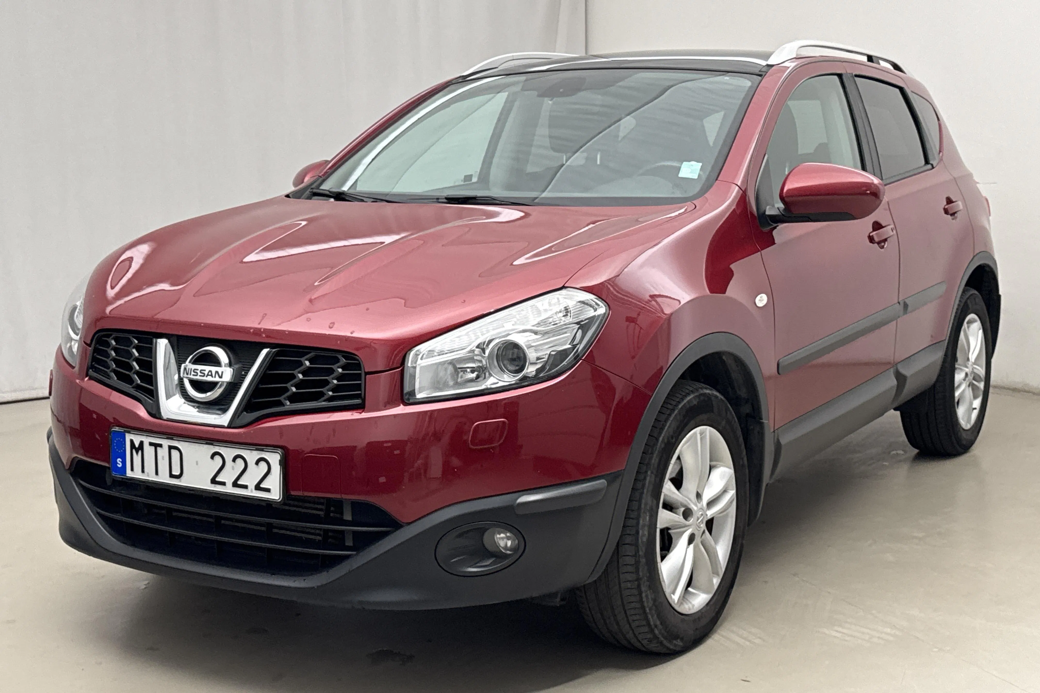 Presentation photo 1 of 23: Nissan Qashqai 1.6 dCi (130hk) - 167 150 km - Manual - red - 2012