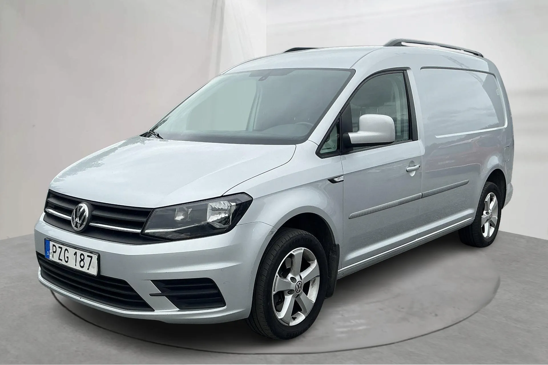 Præsentationsfoto 1 af 15: VW Caddy 2.0 TDI Maxi Skåp 4MOTION (150hk) - 131 110 kilometer - Salgsautomat - Sølv - 2017