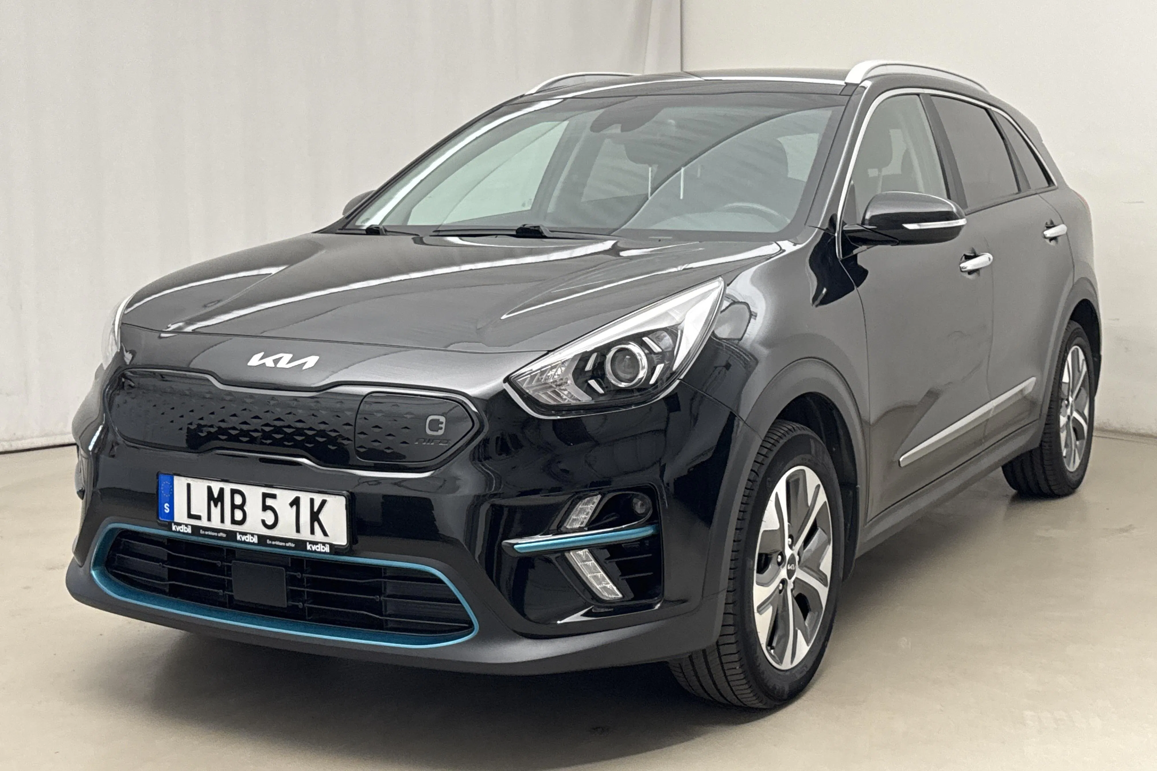 Presentationsfoto 1 av 20: KIA e-Niro 64kWh (204hk) - 9 678 mil - Automat - svart - 2022