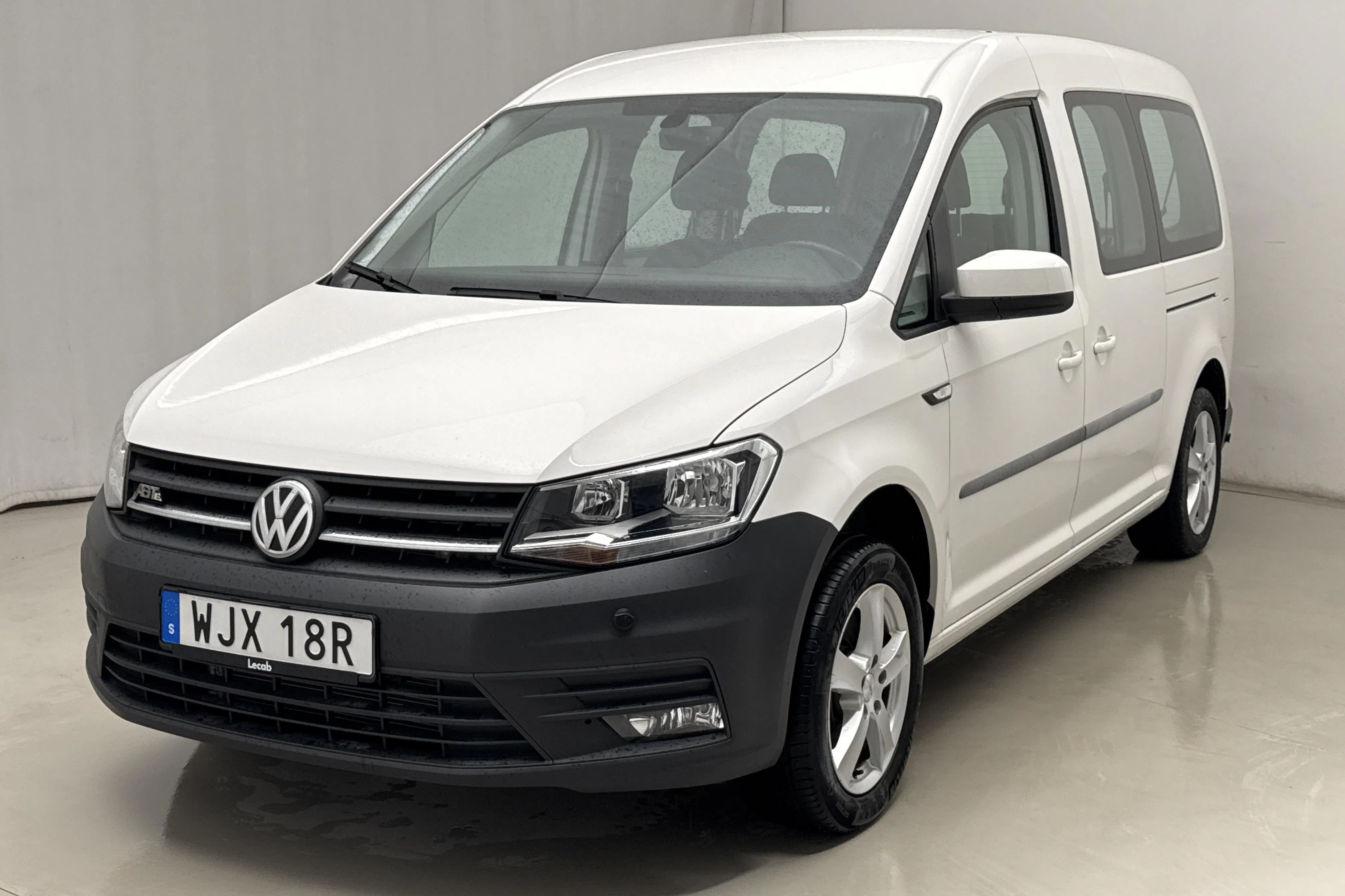 Presentation photo 1 of 17: VW e-Caddy ABT Maxi Life (113hk) - 18 090 km - Automatic - white - 2020