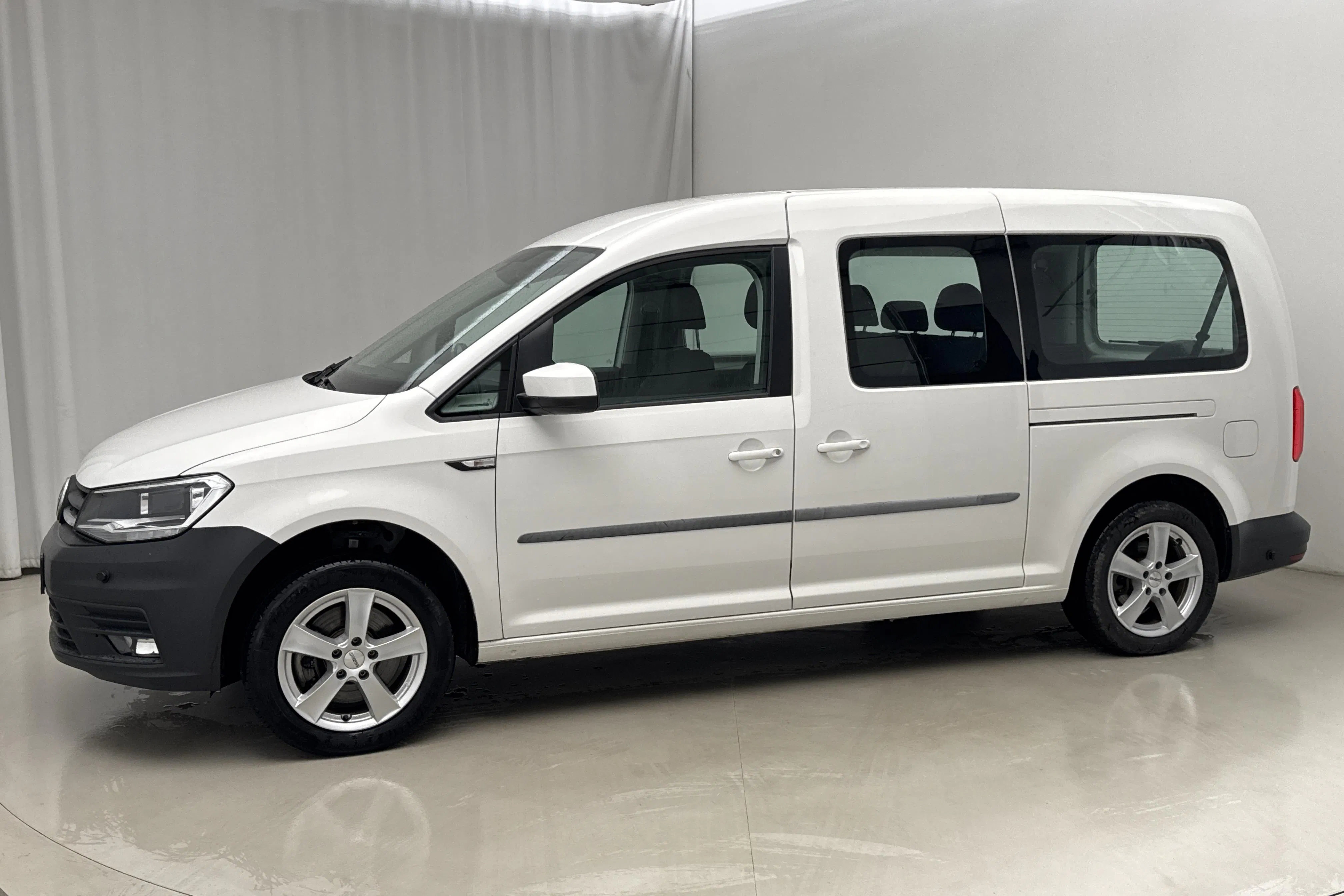 Presentation photo 2 of 17: VW e-Caddy ABT Maxi Life (113hk) - 18 090 km - Automatic - white - 2020