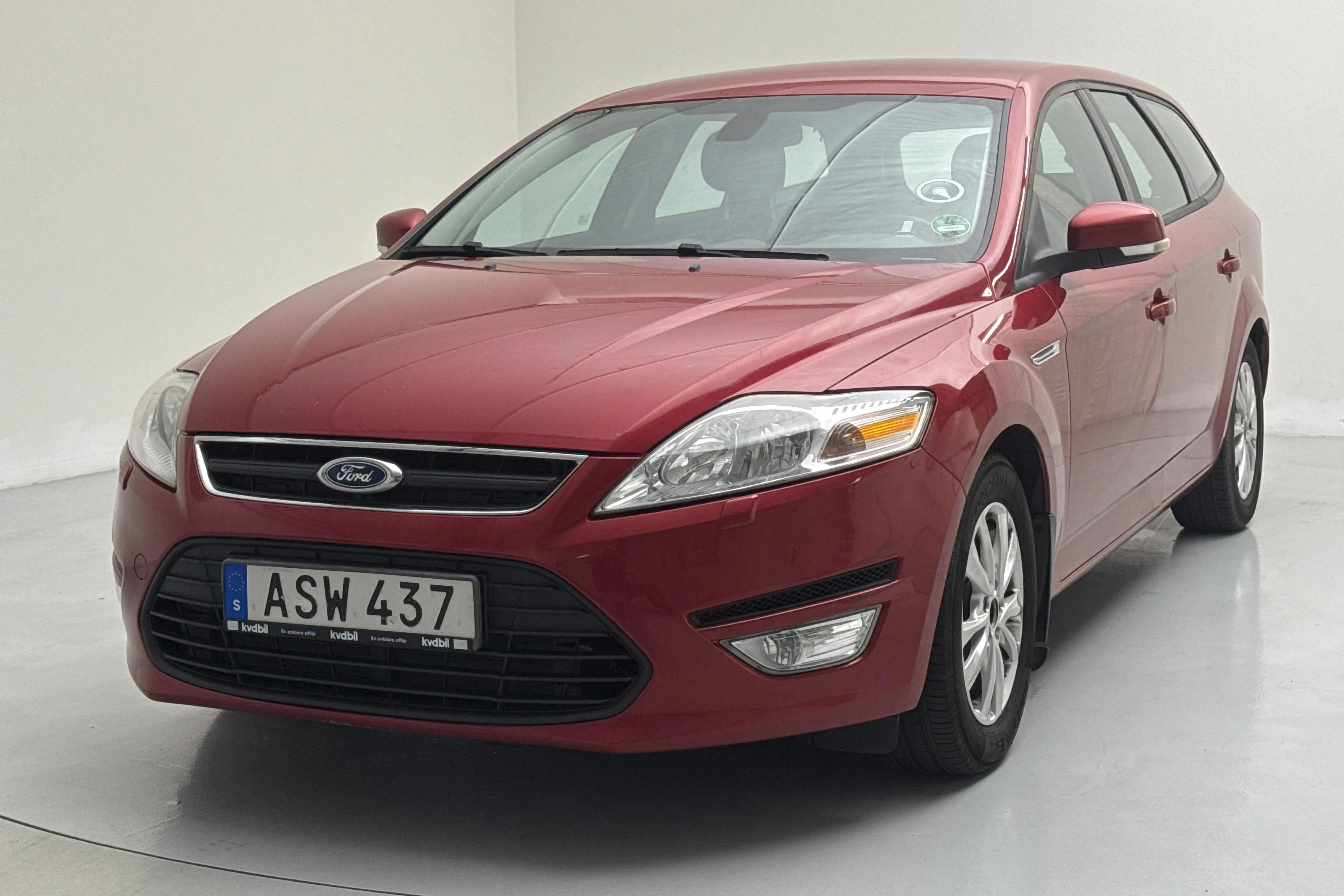 Presentationsfoto 1 av 12: Ford Mondeo 1.6 Duratorq TDCi Kombi (116hk) - 27 327 mil - Manuell - röd - 2014