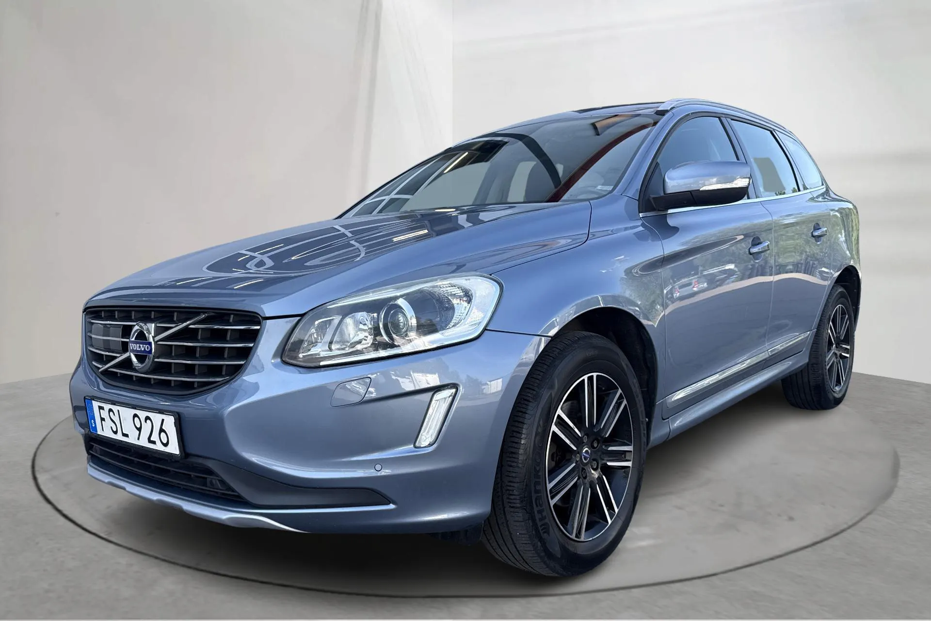 Presentation photo 1 of 22: Volvo XC60 D4 2WD (190hk) - 152 760 km - Automatic - light blue - 2017