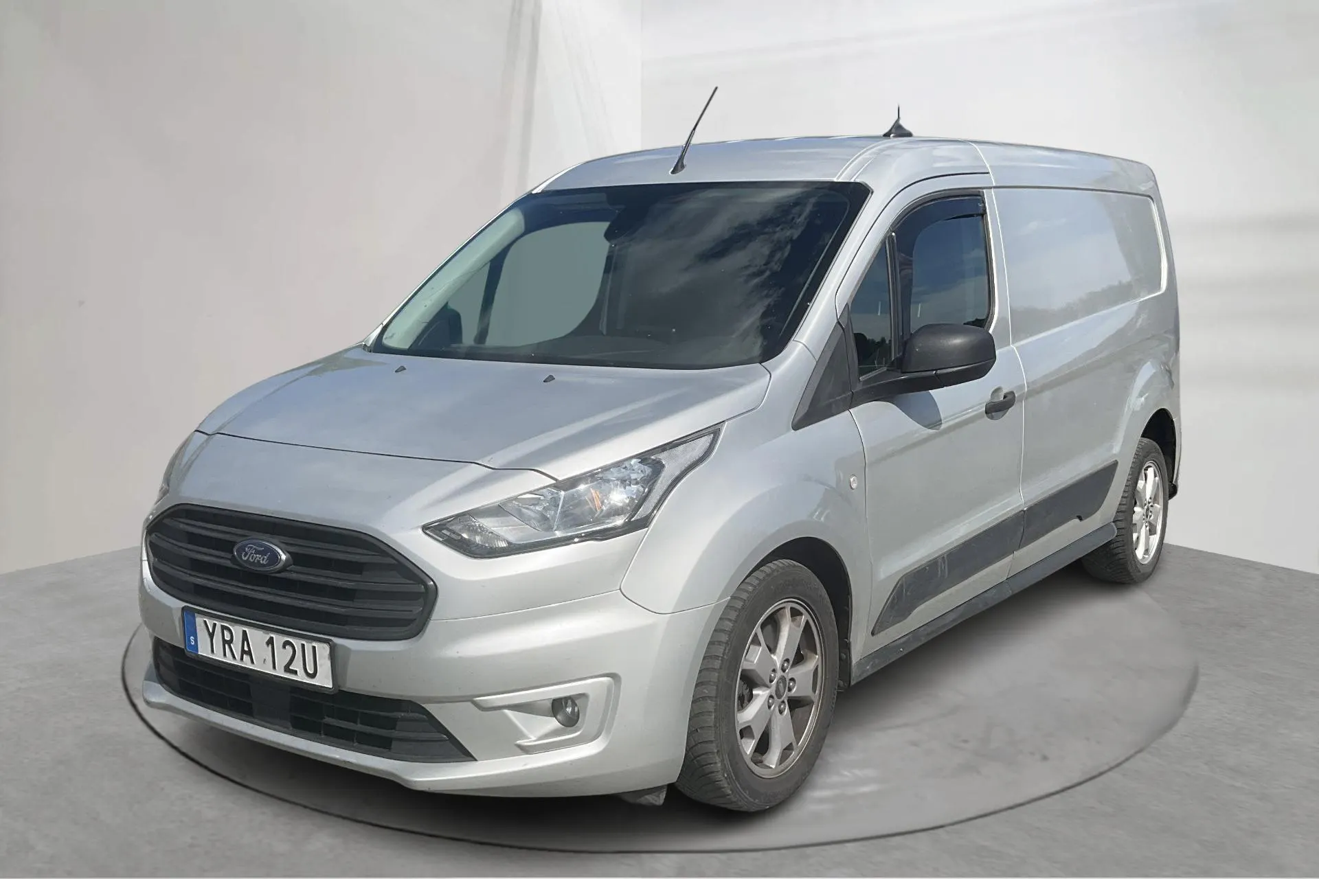 Presentation photo 1 of 14: Ford Transit Connect 1.5 EcoBlue (100hk) - 126 560 km - Automatic - gray - 2023
