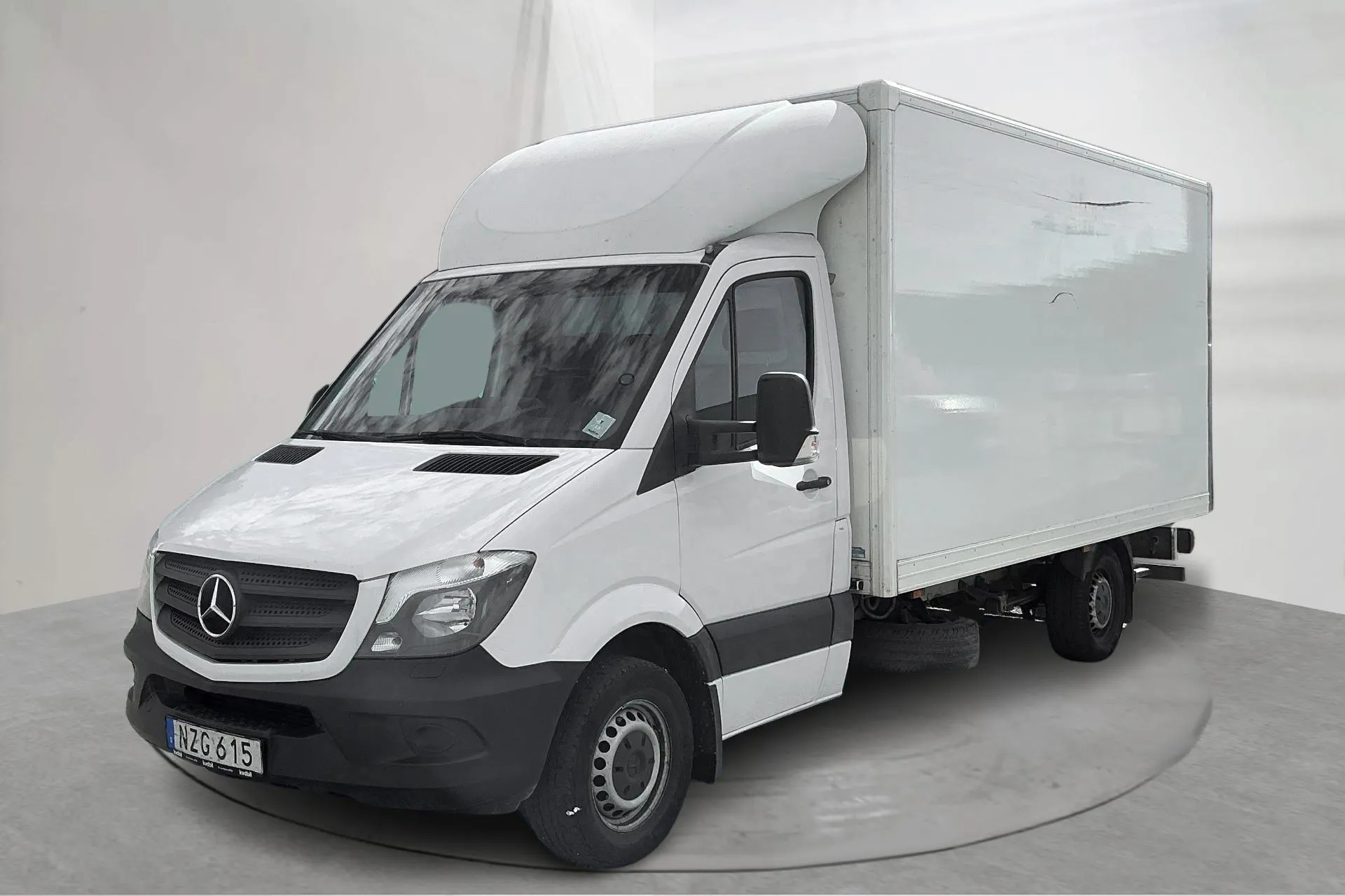 Presentation photo 1 of 13: Mercedes Sprinter 316 CDI Volymskåp (163hk) - 205 430 km - Automatic - white - 2018