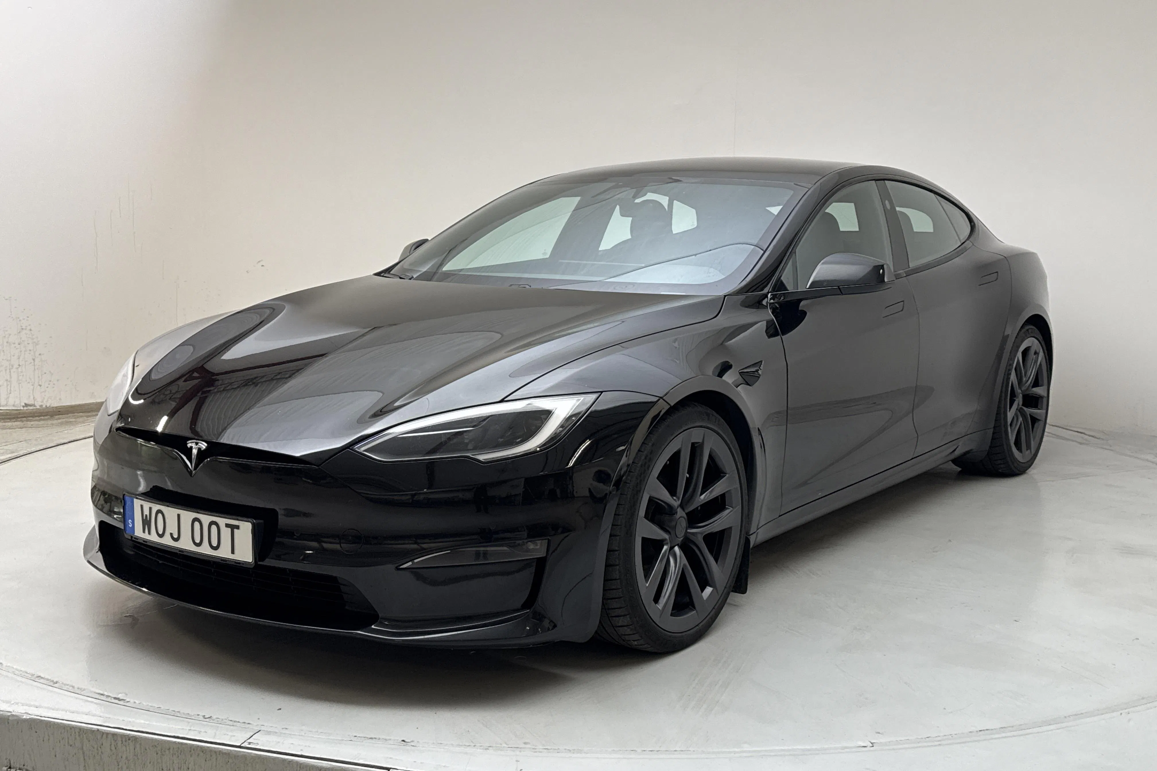 Presentationsfoto 1 av 21: Tesla Model S Plaid AWD - 16 645 mil - Automat - svart - 2023