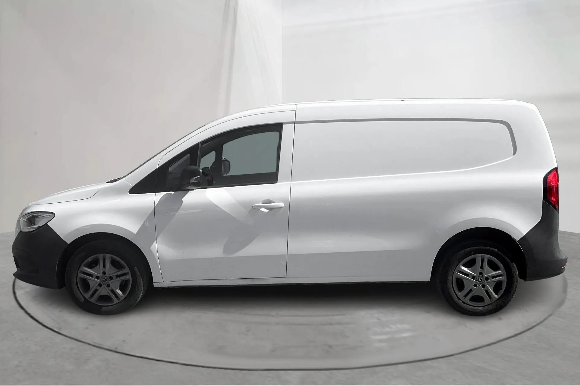 Presentationsfoto 2 av 12: Mercedes Citan 110 1.5 CDI (95hk) - 1 322 mil - Automat - vit - 2025