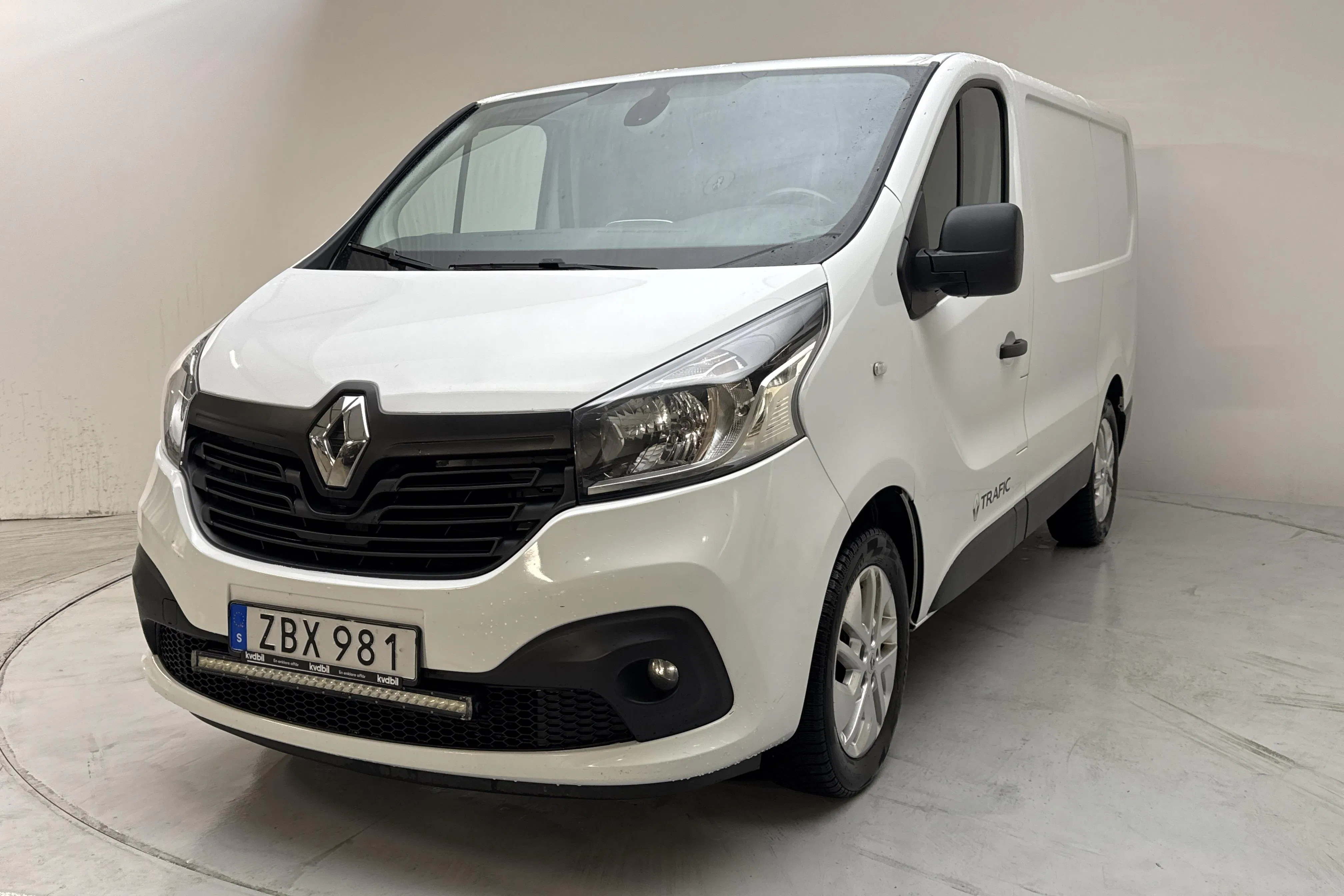 Presentationsfoto 1 av 11: Renault Trafic 1.6 dCi Skåp (125hk) - 12 950 mil - Manuell - vit - 2018