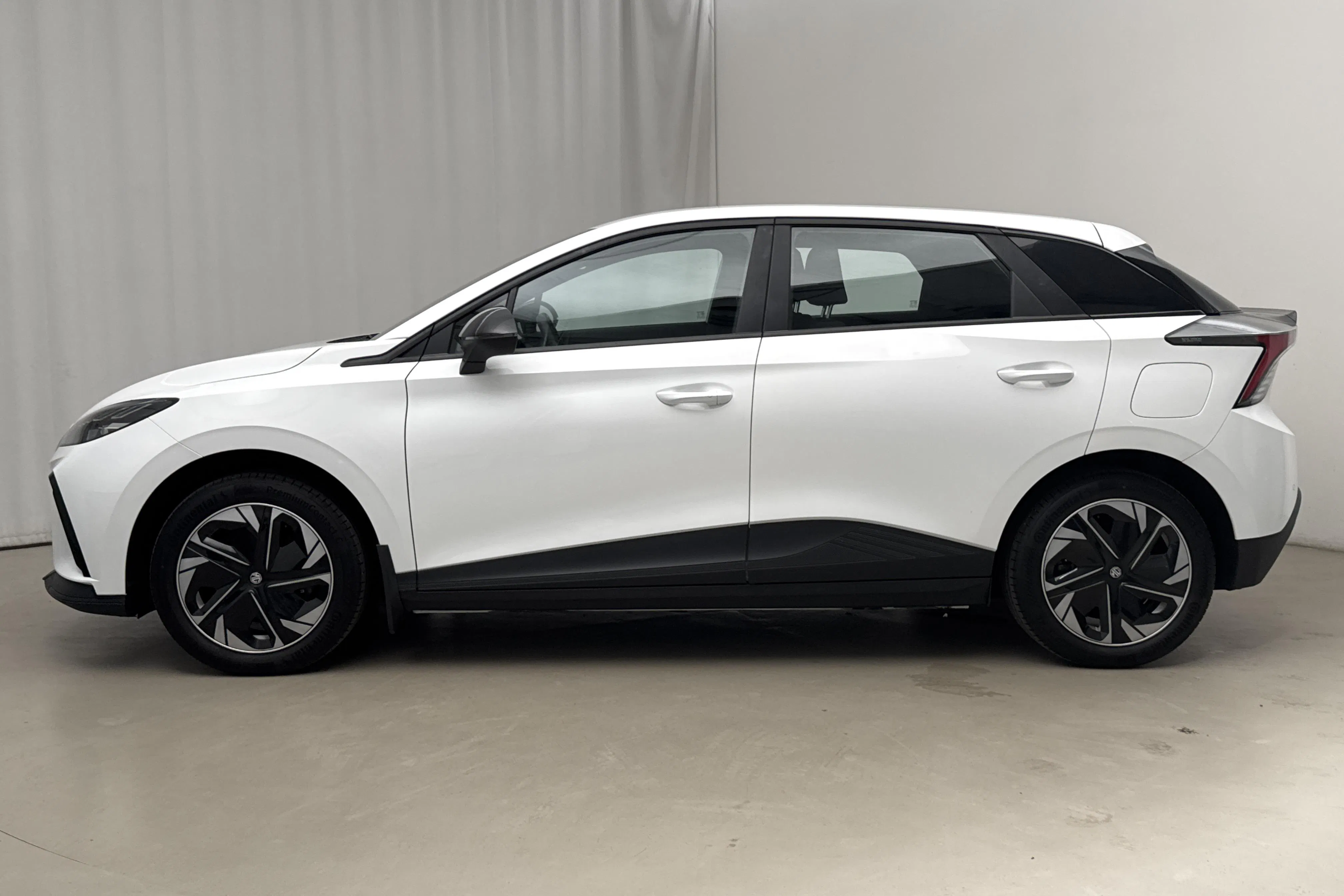 Presentation photo 2 of 19: MG MG4 51kWh (170hk) - 14 920 km - Automatic - white - 2023