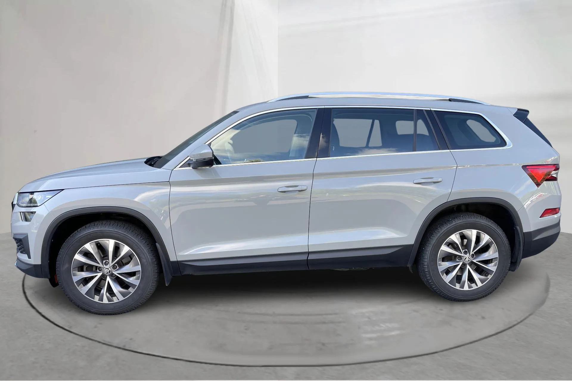 Presentationsfoto 2 av 18: Skoda Kodiaq 2.0 TDI 4X4 (200hk) - 12 334 mil - Automat - grå - 2022