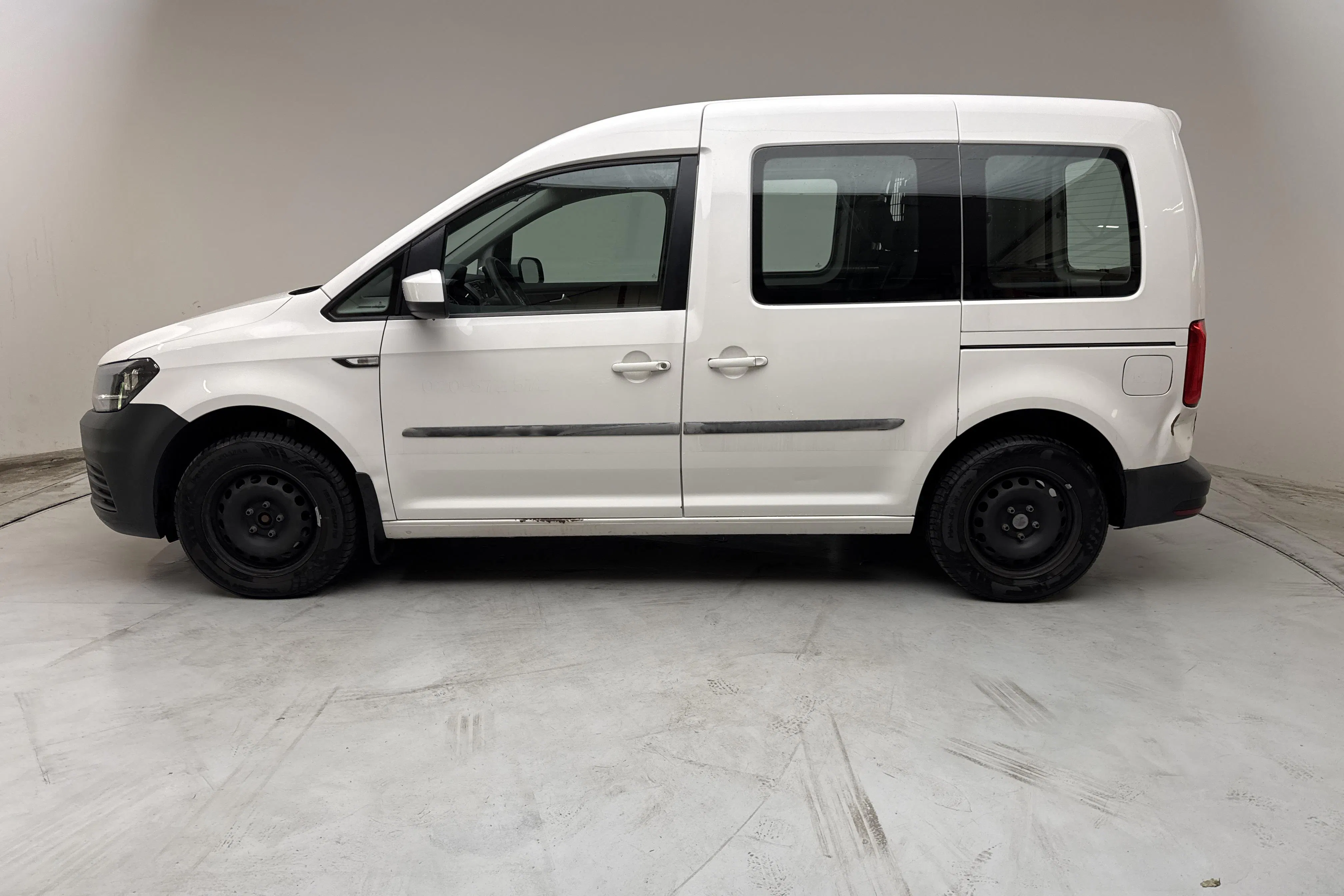 Presentation photo 2 of 13: VW Caddy Combi 2.0 TDI (75hk) - 10 675 Scandinavian mile - Manual - white - 2018