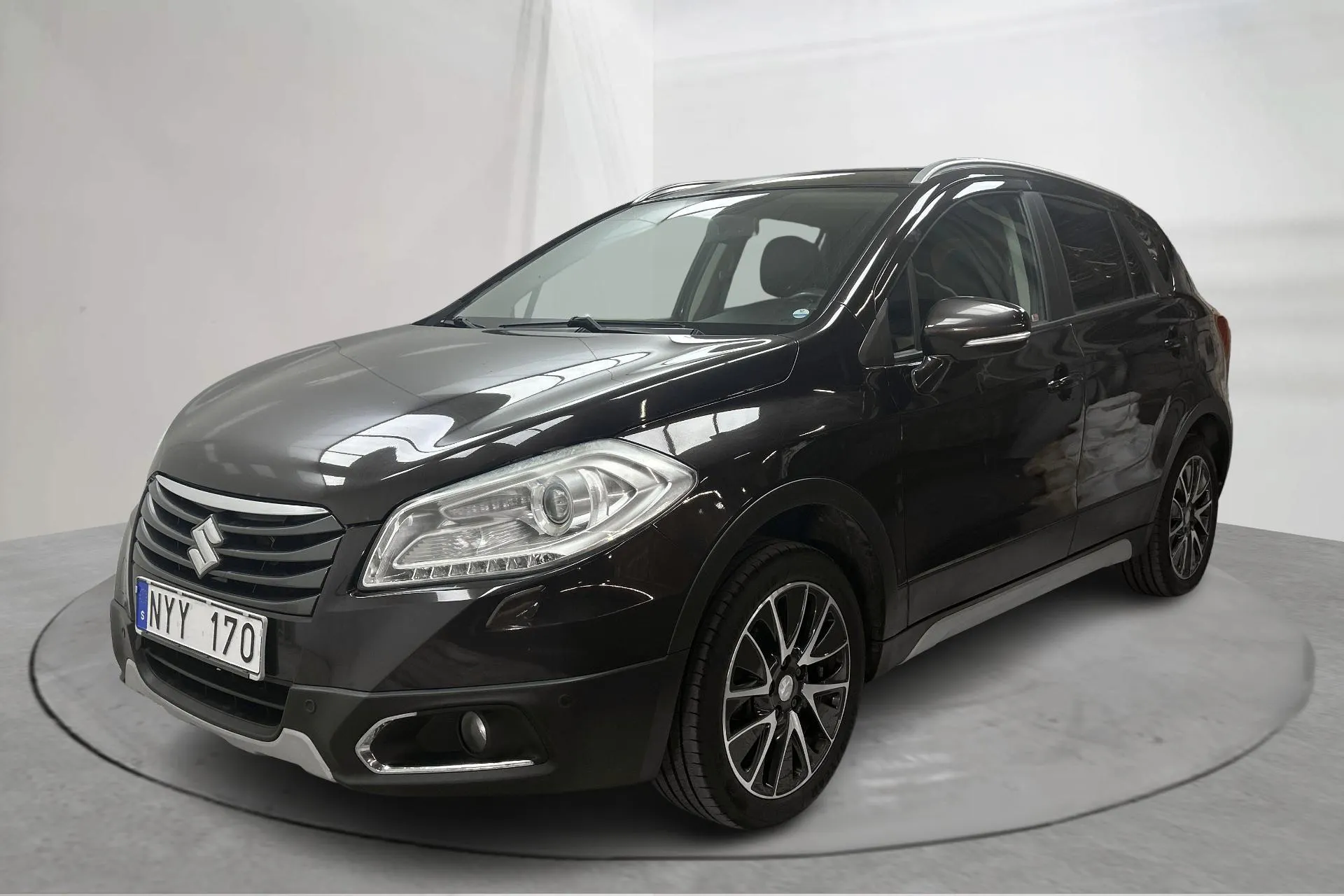 Presentation photo 1 of 18: Suzuki S-Cross 1.6 4x4 (120hk) - 172 770 km - Manual - brown - 2014
