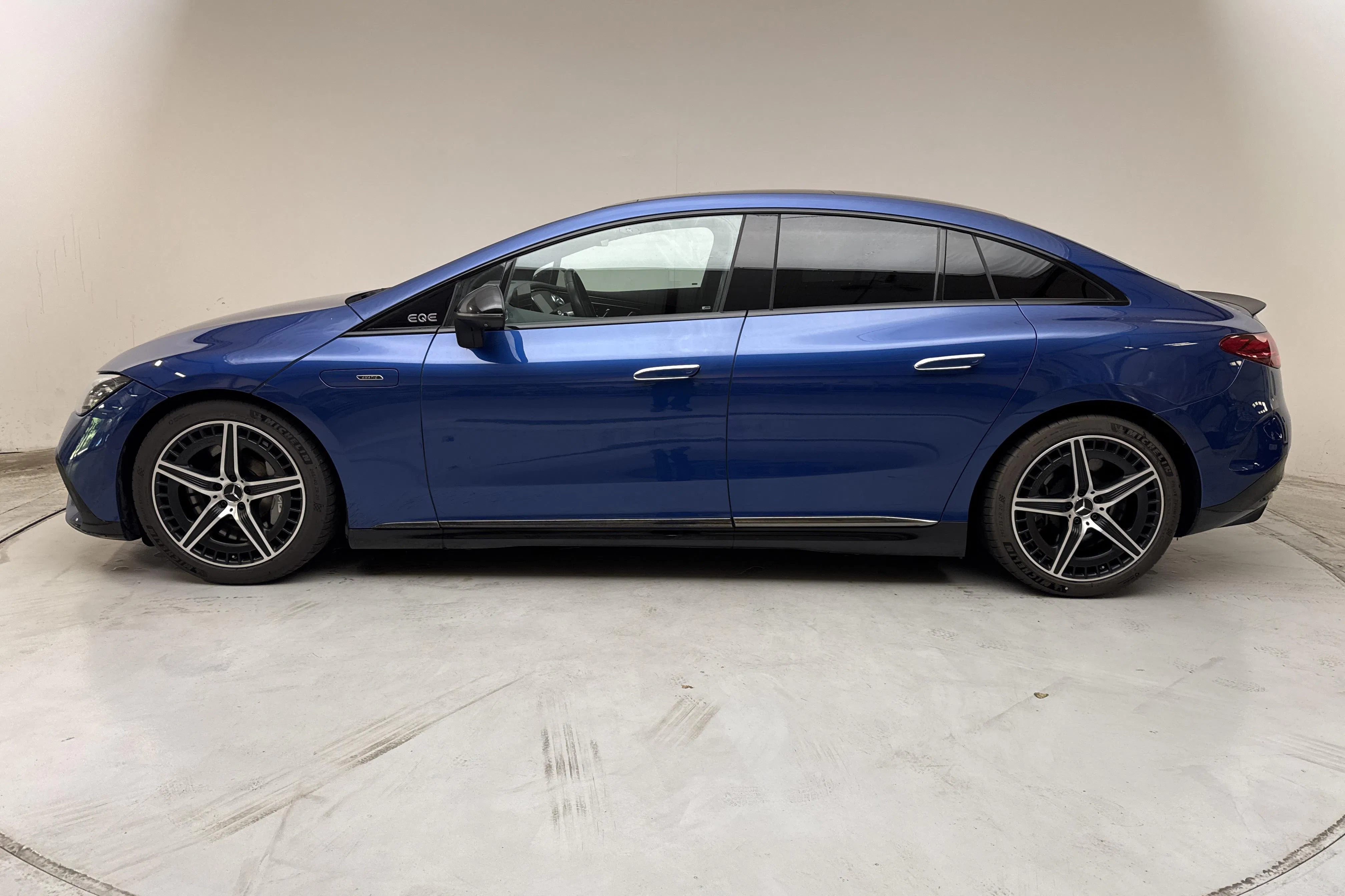 Presentation photo 2 of 21: Mercedes EQE 43 AMG 4Matic V295 (476hk) - 133 560 km - Automatic - blue - 2023