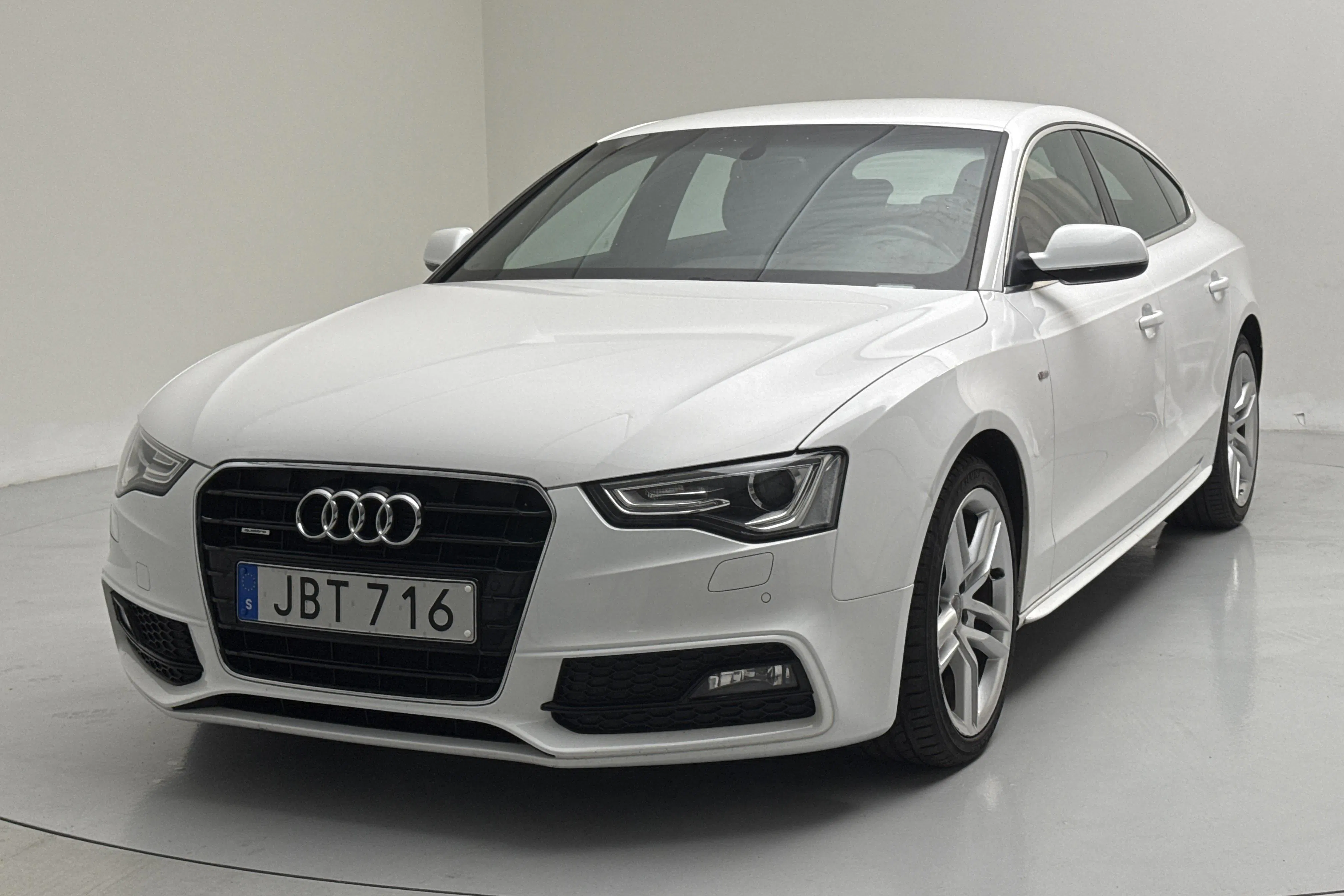 Presentation photo 1 of 12: Audi A5 2.0 TDI Clean diesel Sportback quattro (190hk) - 121 590 km - Automatic - white - 2016