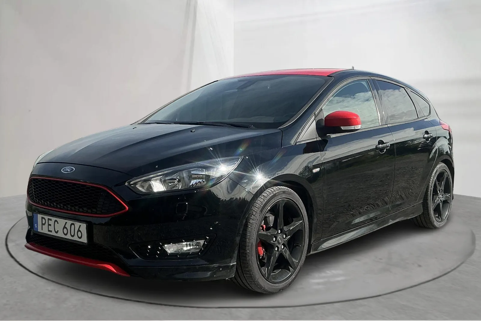Ford Focus 1.0 EcoBoost 5dr 125 л.с.