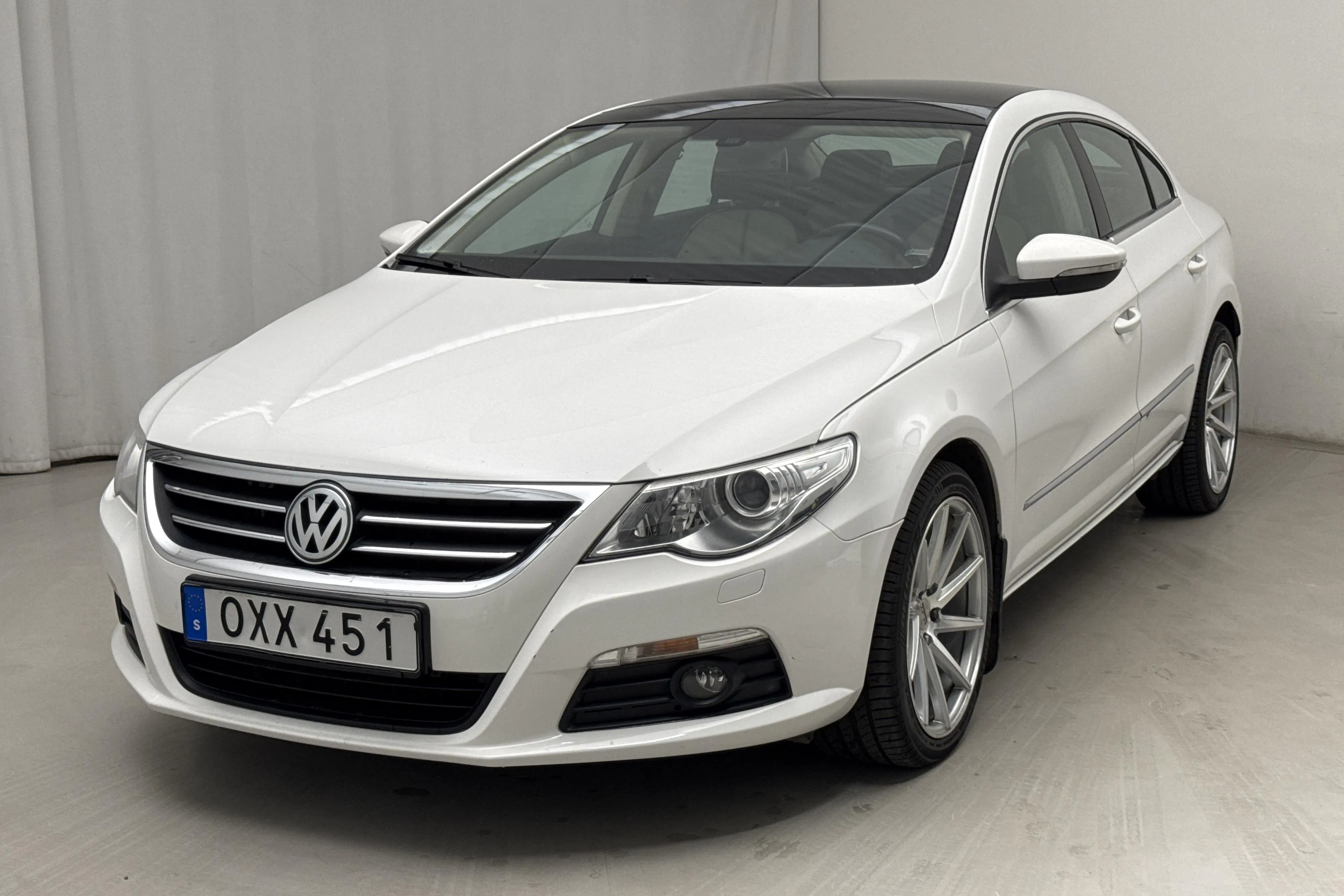 Presentation photo 1 of 19: VW Passat CC 2.0 TDI 4Motion (170hk) - 167 110 km - Automatic - white - 2011