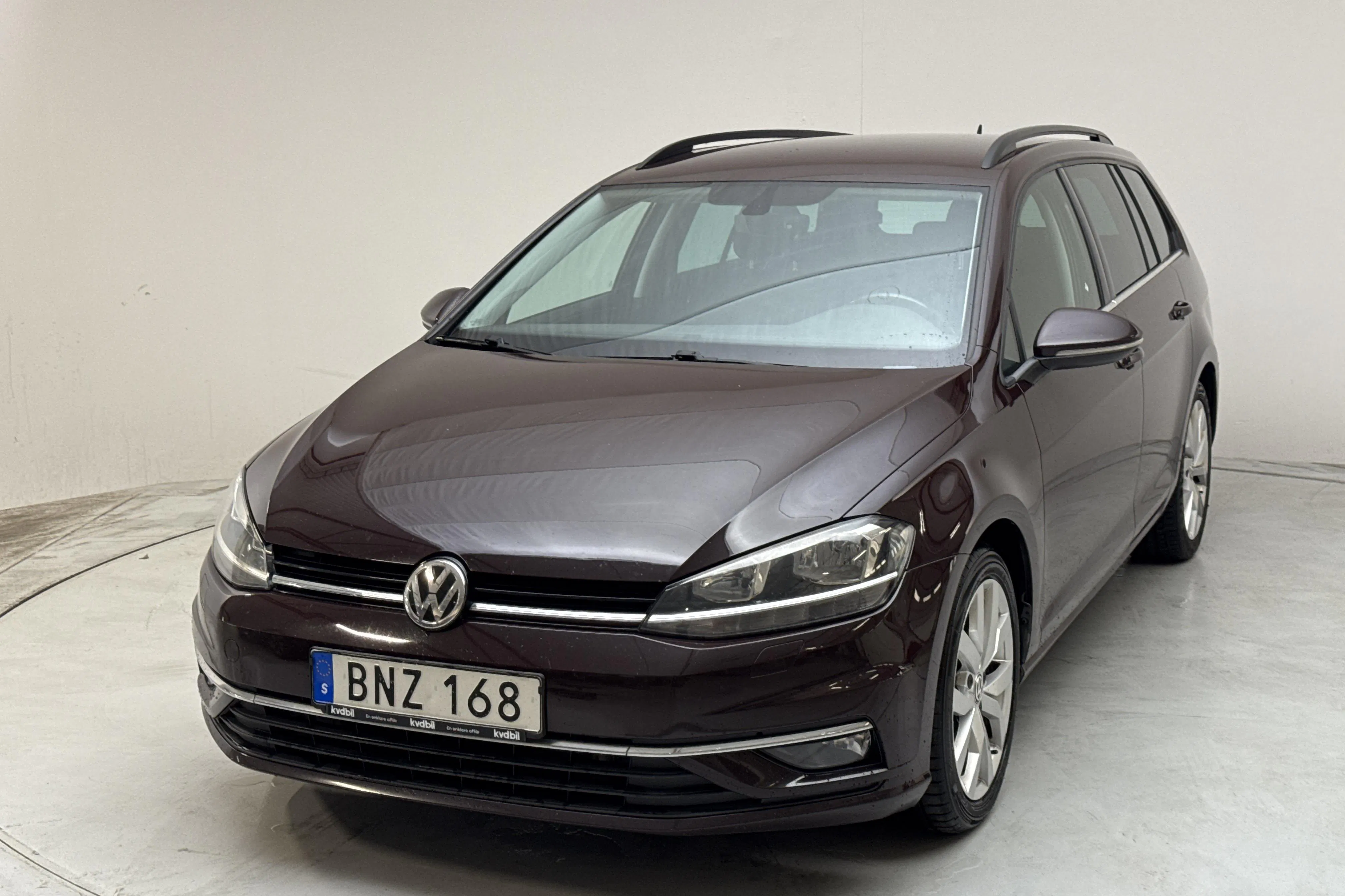 Presentation photo 1 of 13: VW Golf VII 2.0 TDI Sportscombi (150hk) - 194 760 km - Automatic - black - 2018